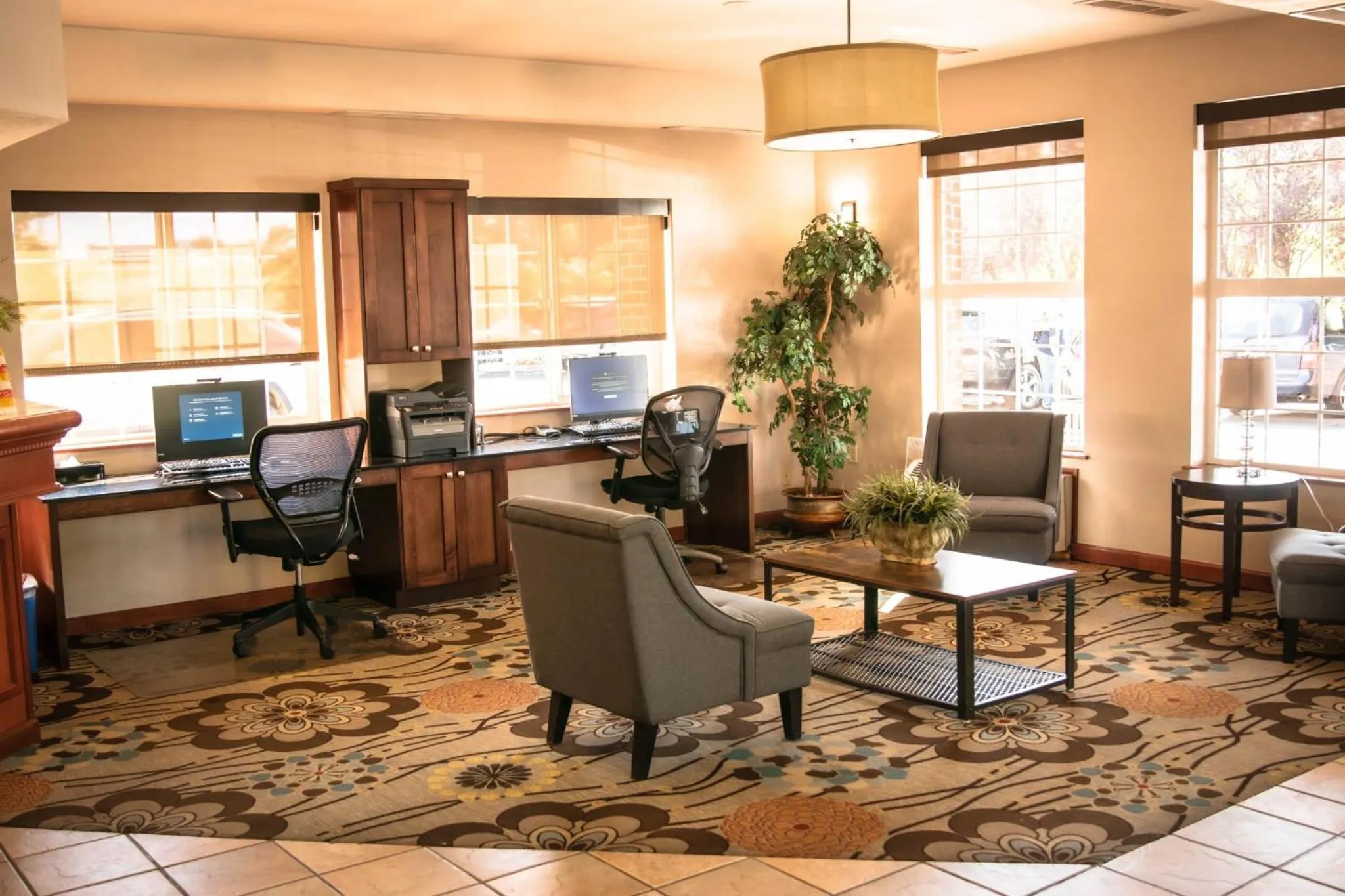 Lobby or reception in Comfort Suites Salt Lake City Airport
