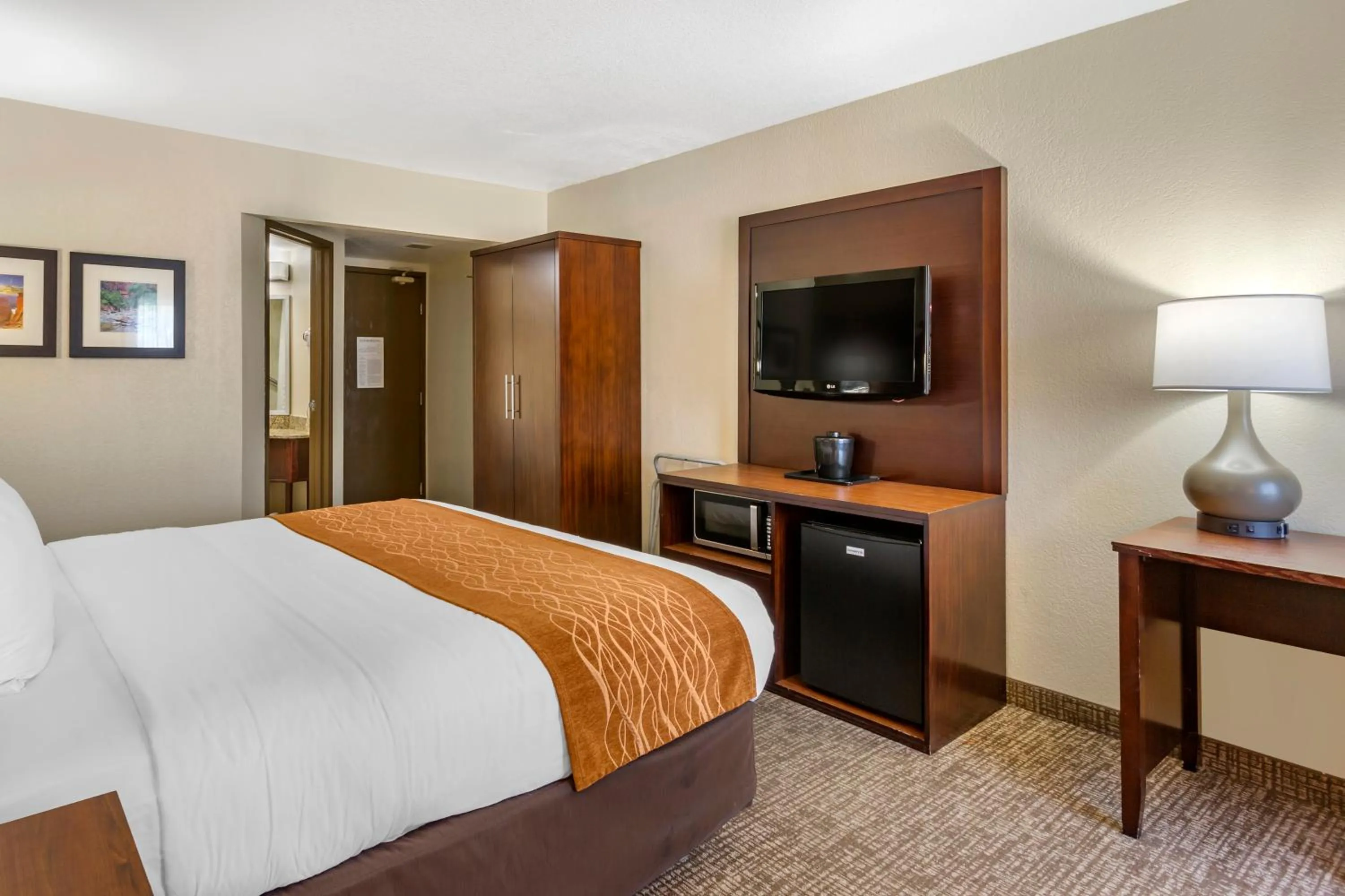 Bedroom, Bed in Comfort Inn Layton - Salt Lake City