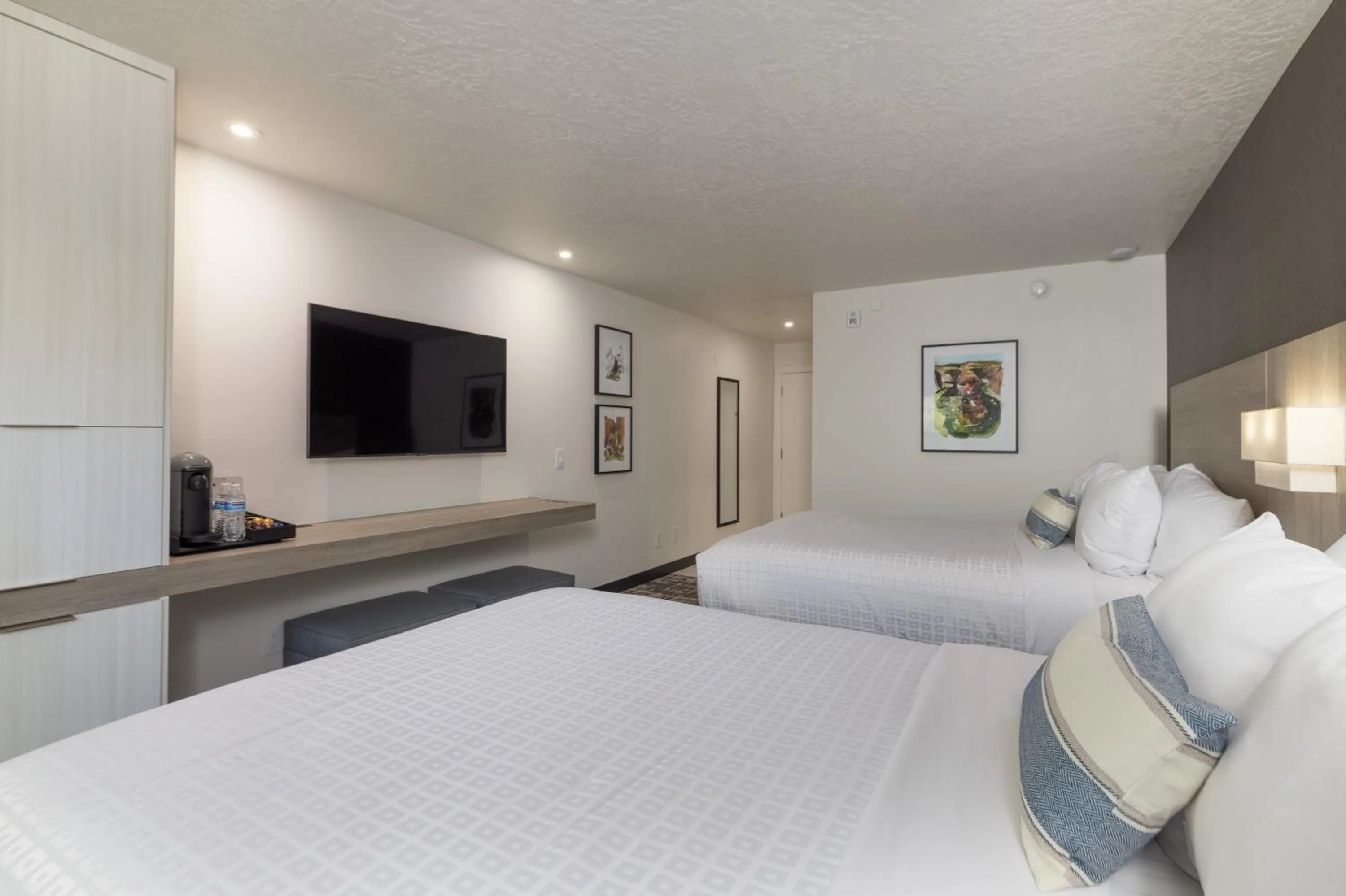 Bed in Montclair at Zion