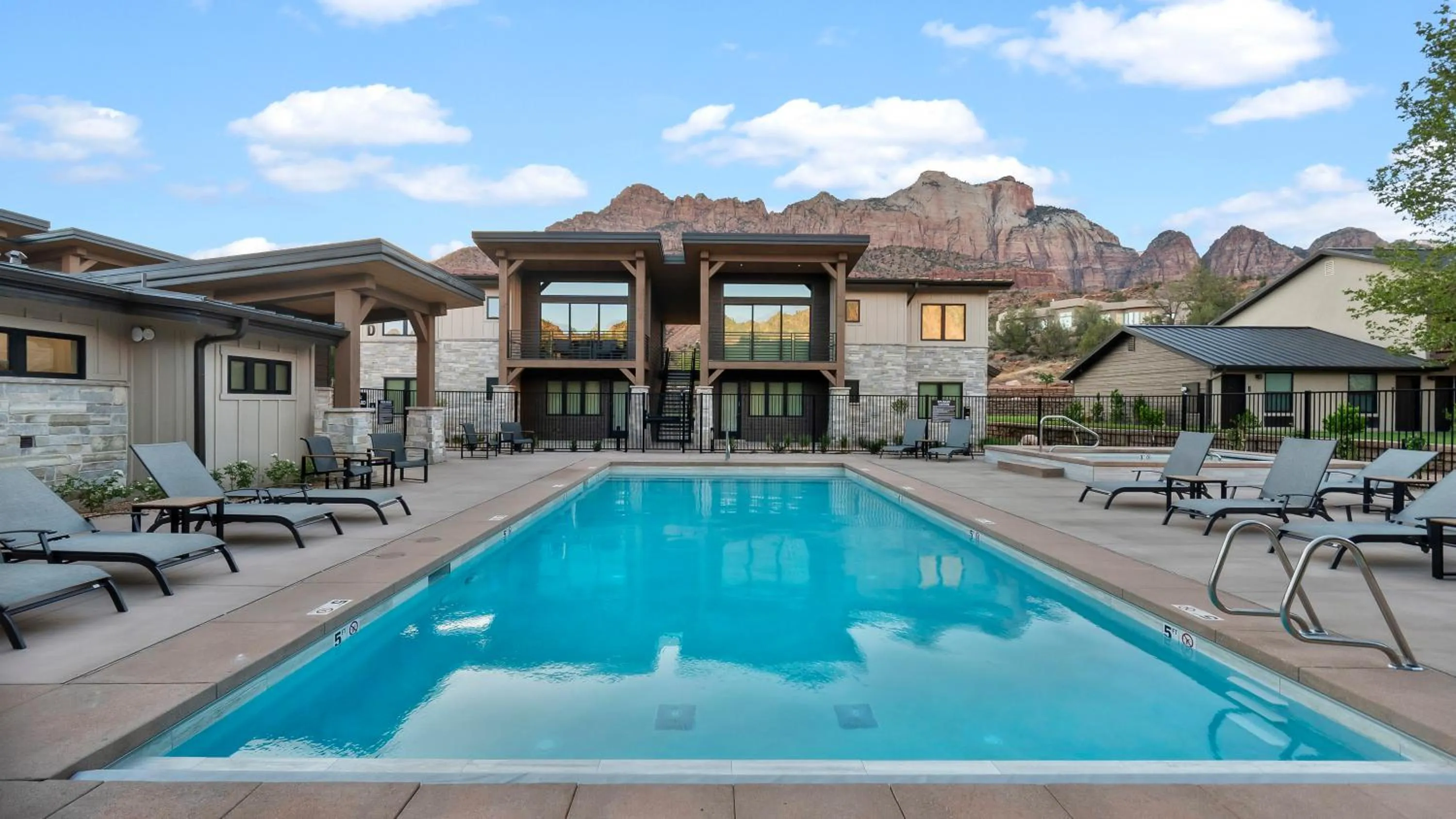 Swimming pool in Montclair at Zion
