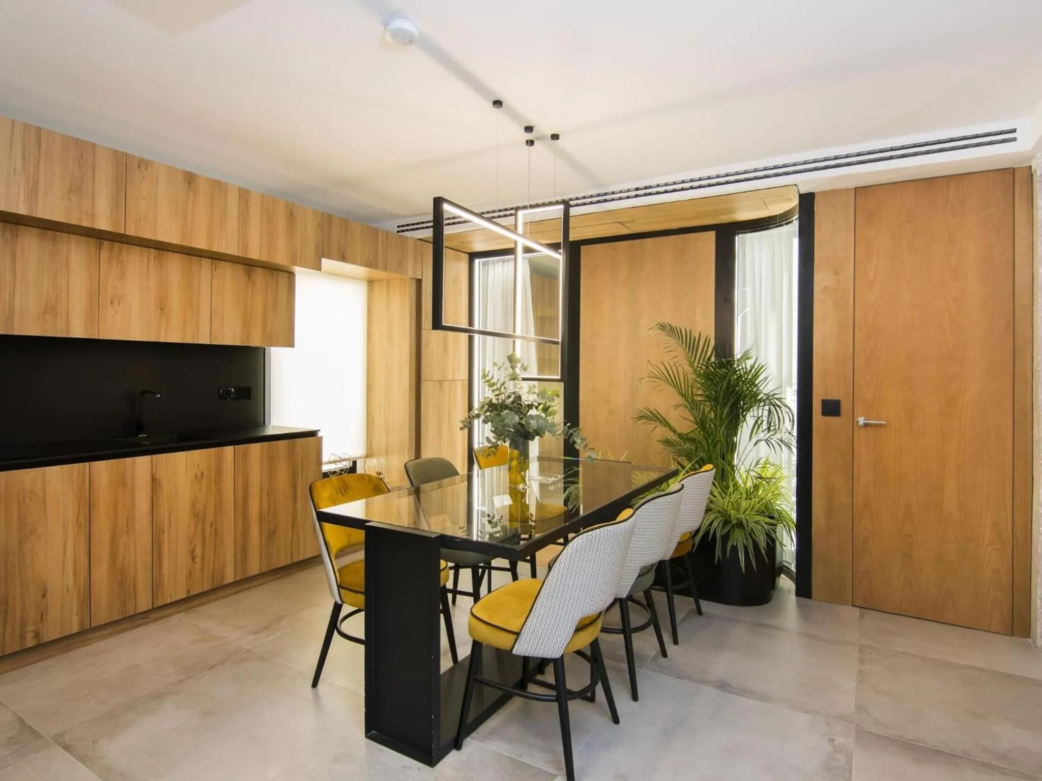 Kitchen or kitchenette in ChezmoiHomes Luxury Alhambra Penthouse Collection