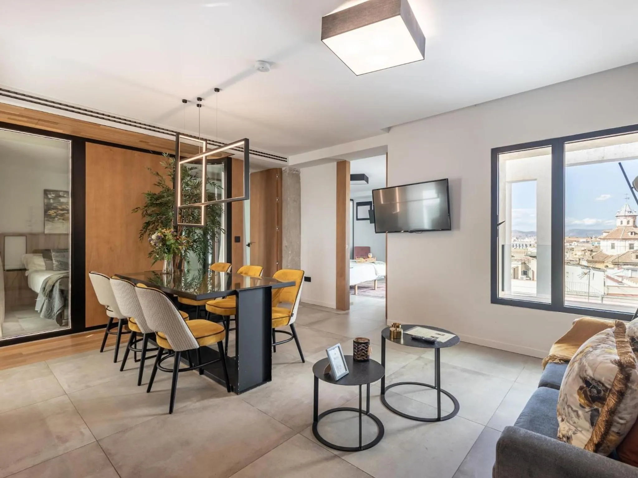 TV and multimedia in ChezmoiHomes Luxury Alhambra Penthouse Collection