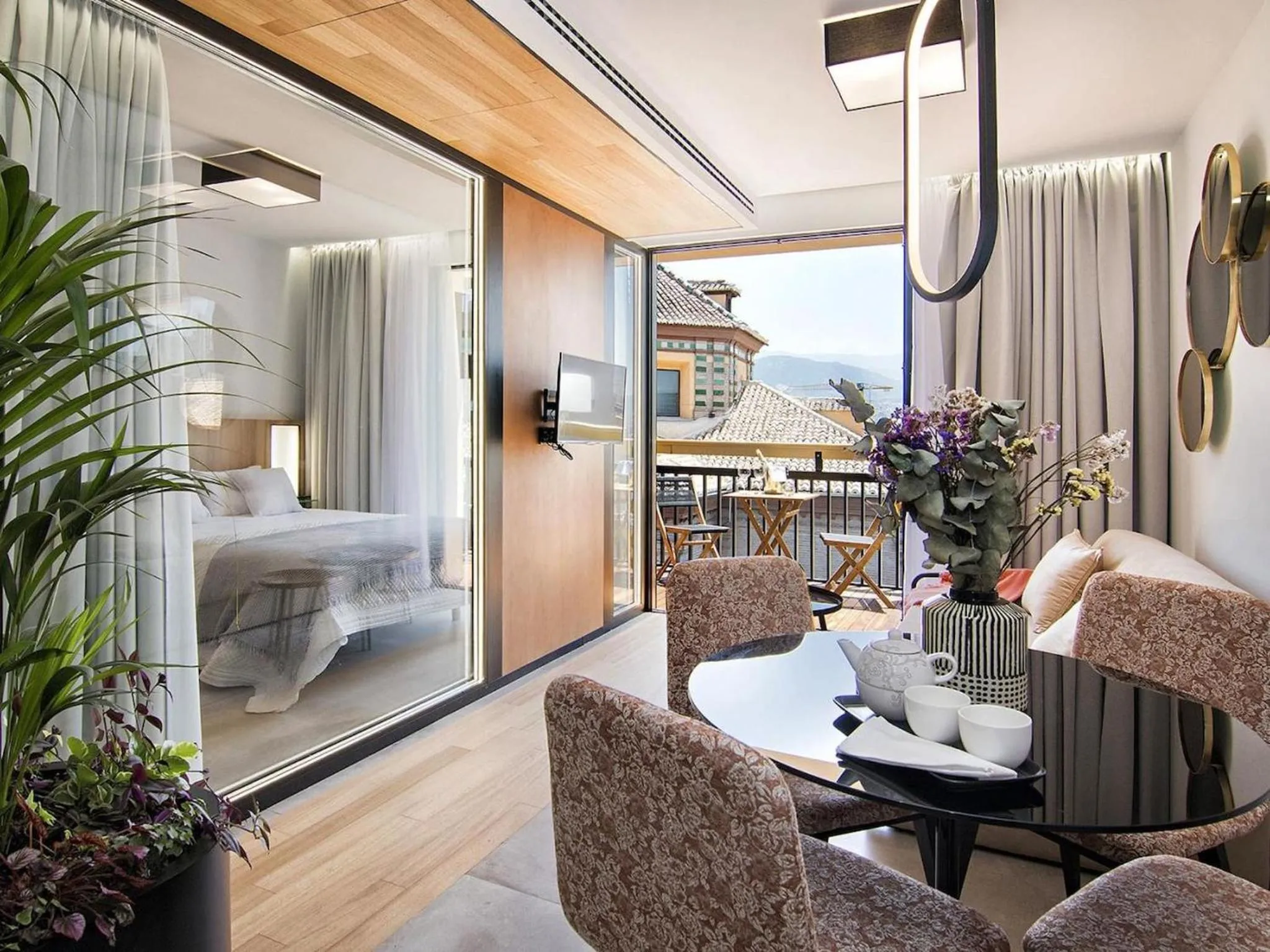 Balcony/Terrace in ChezmoiHomes Luxury Alhambra Penthouse Collection