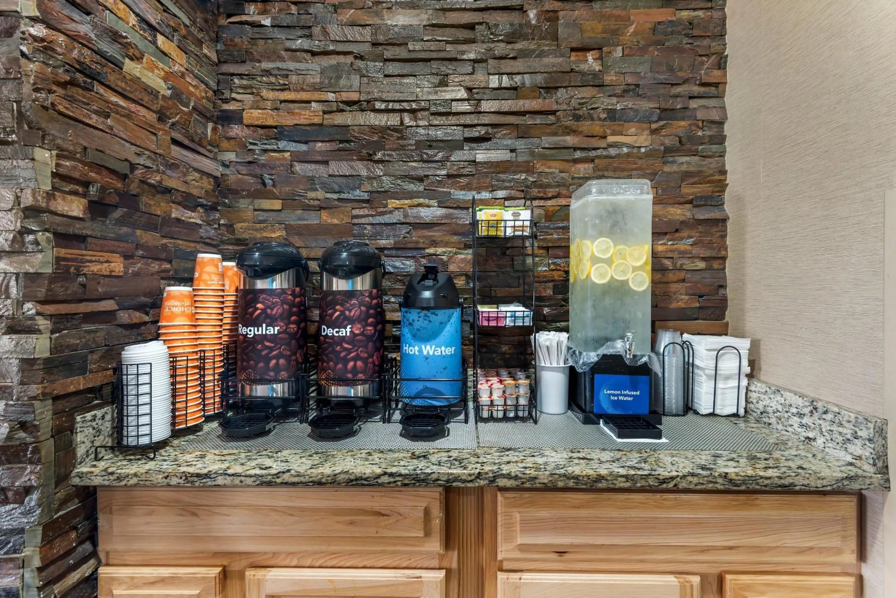 Breakfast in Comfort Inn Green River National Park Area