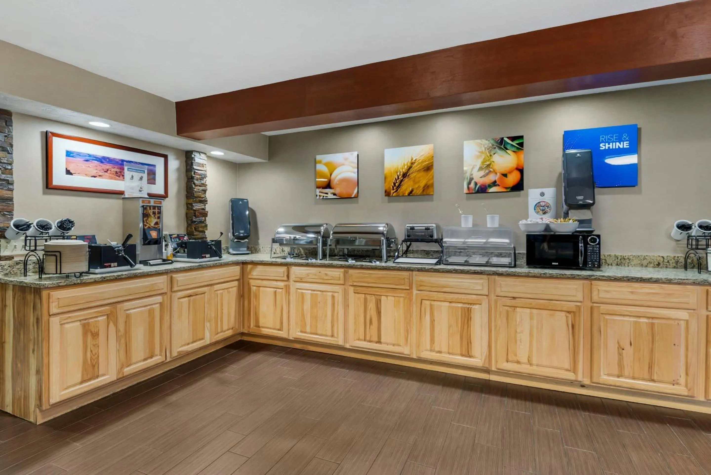 Breakfast in Comfort Inn Green River National Park Area