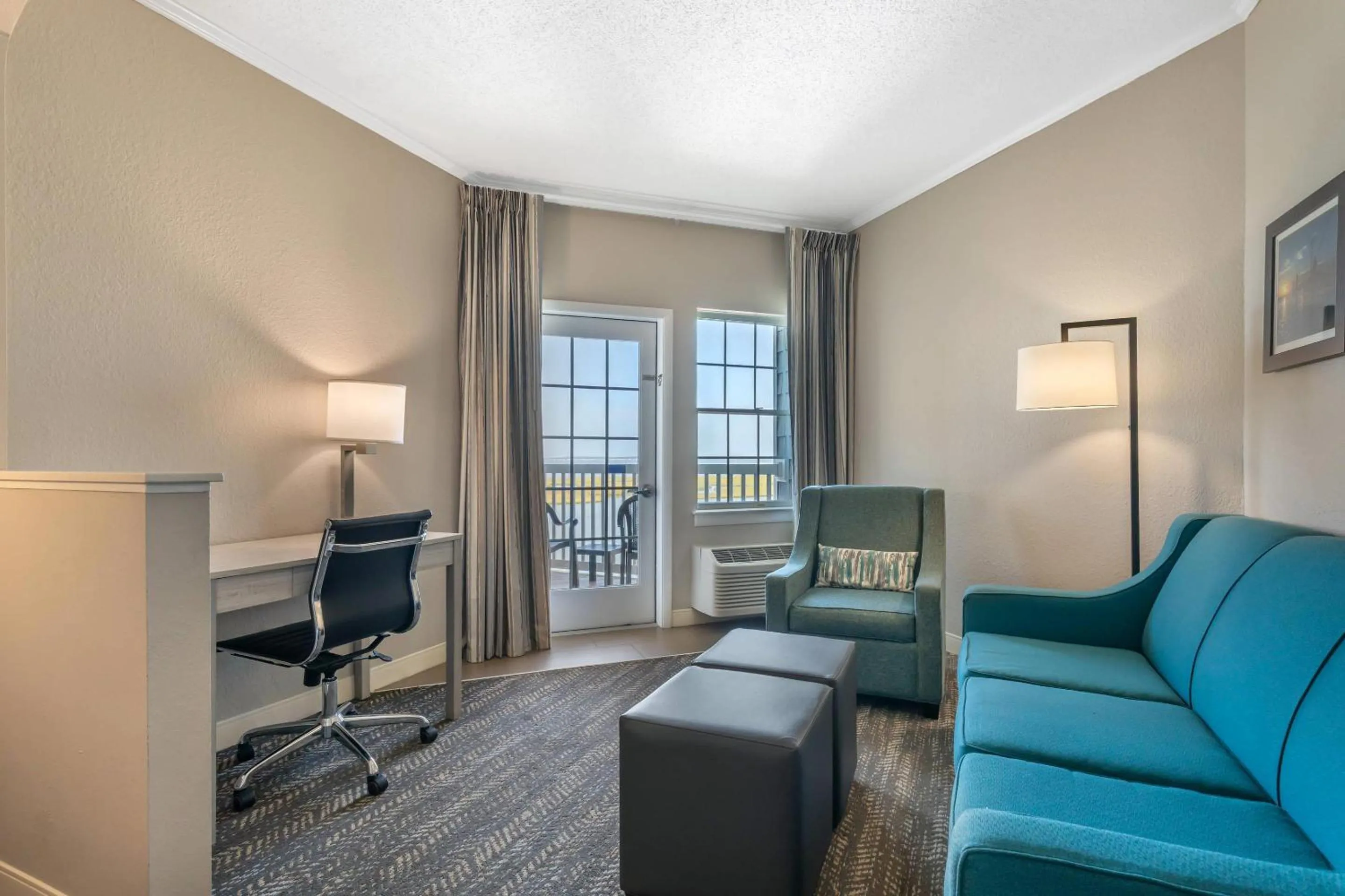 Bedroom in Comfort Suites Chincoteague Island Bayfront Resort