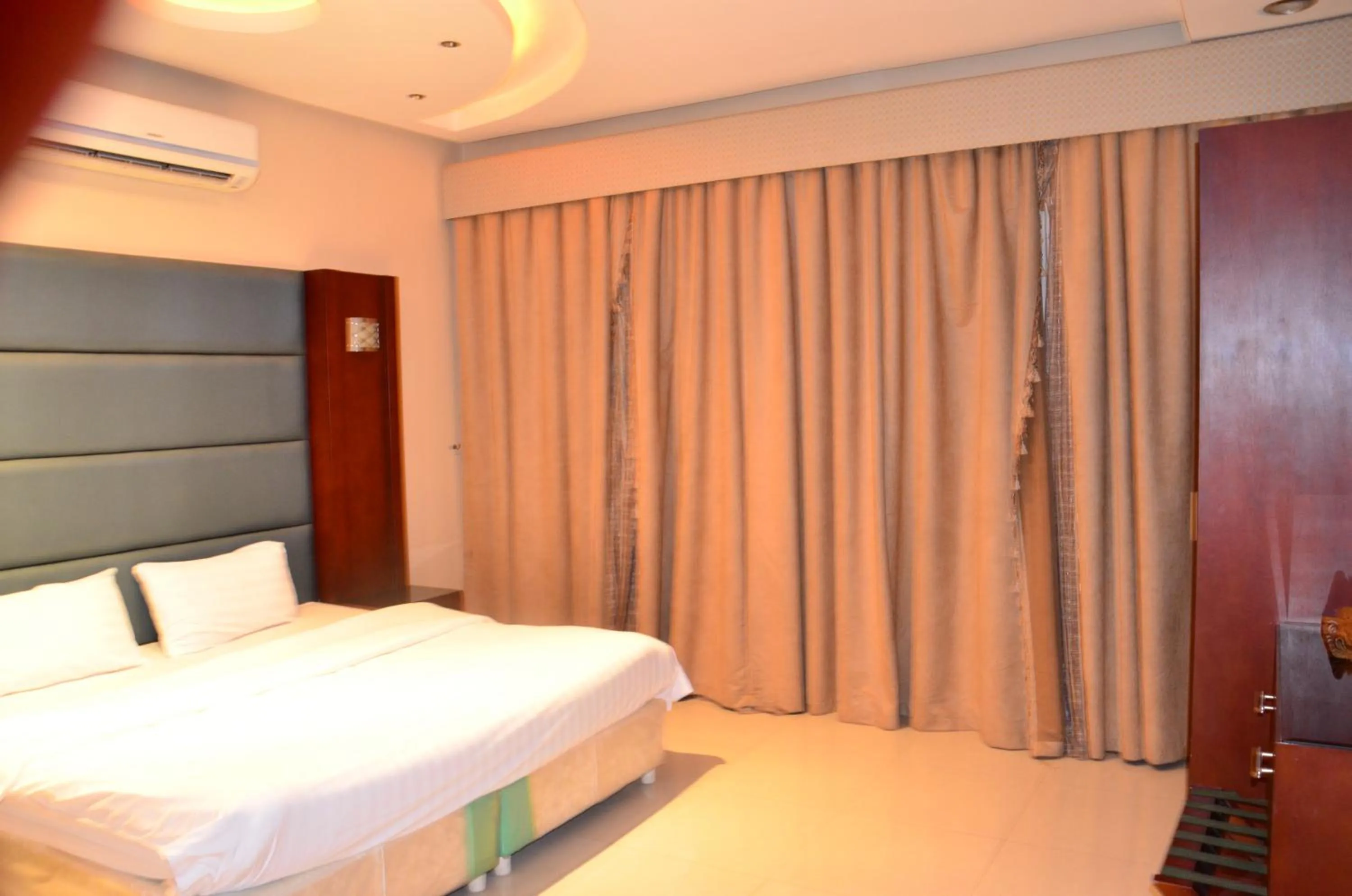 Bed in Silent Room 3 By Quiet Rooms