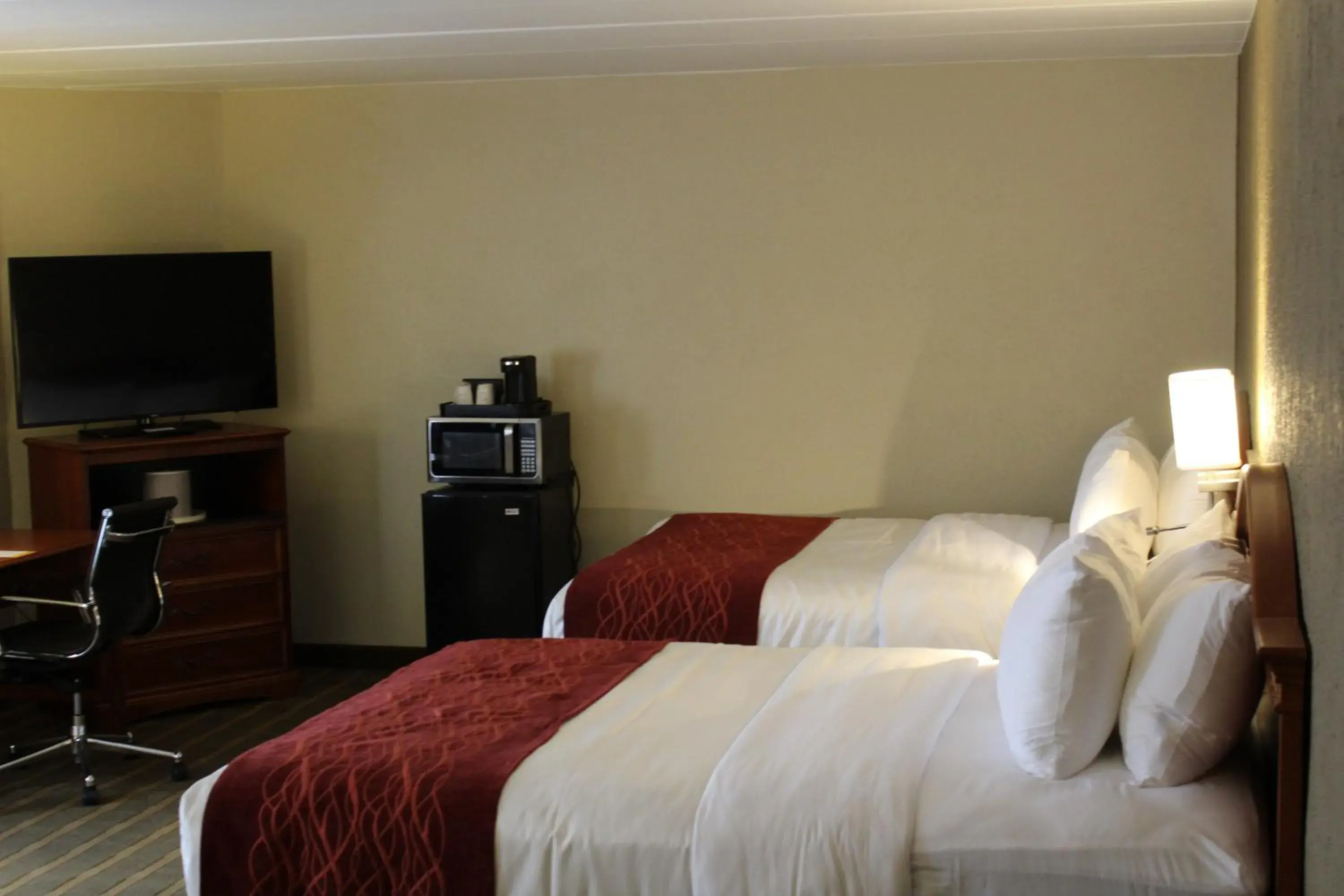 Queen Room with Two Queen Beds Upgrade - Accessible/Non-Smoking in Comfort Inn University Center Queen Room with Two Queen Beds Upgrade - Accessible/Non-Smoking in Comfort Inn University Center