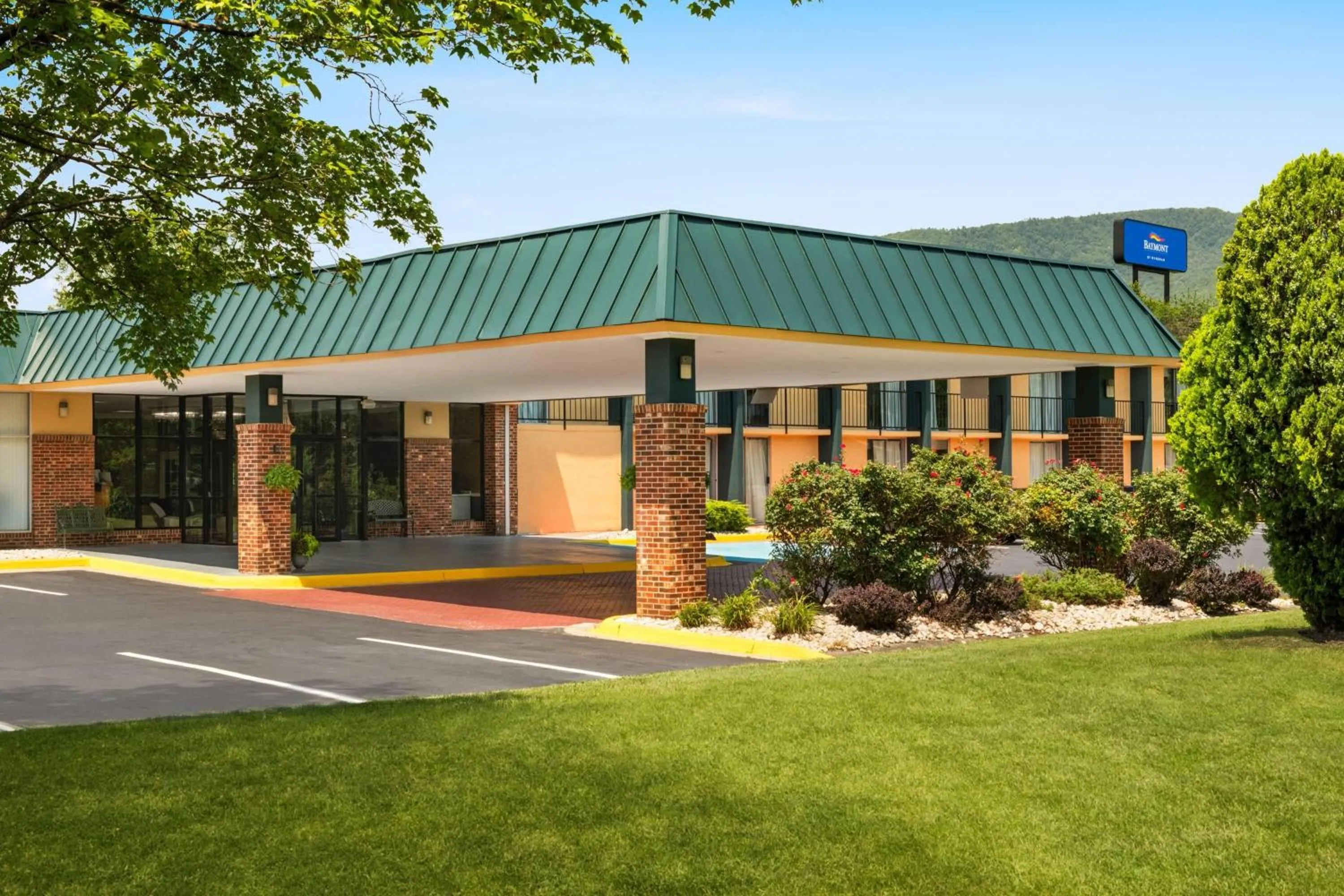 Property building in Baymont by Wyndham Salem Roanoke Area