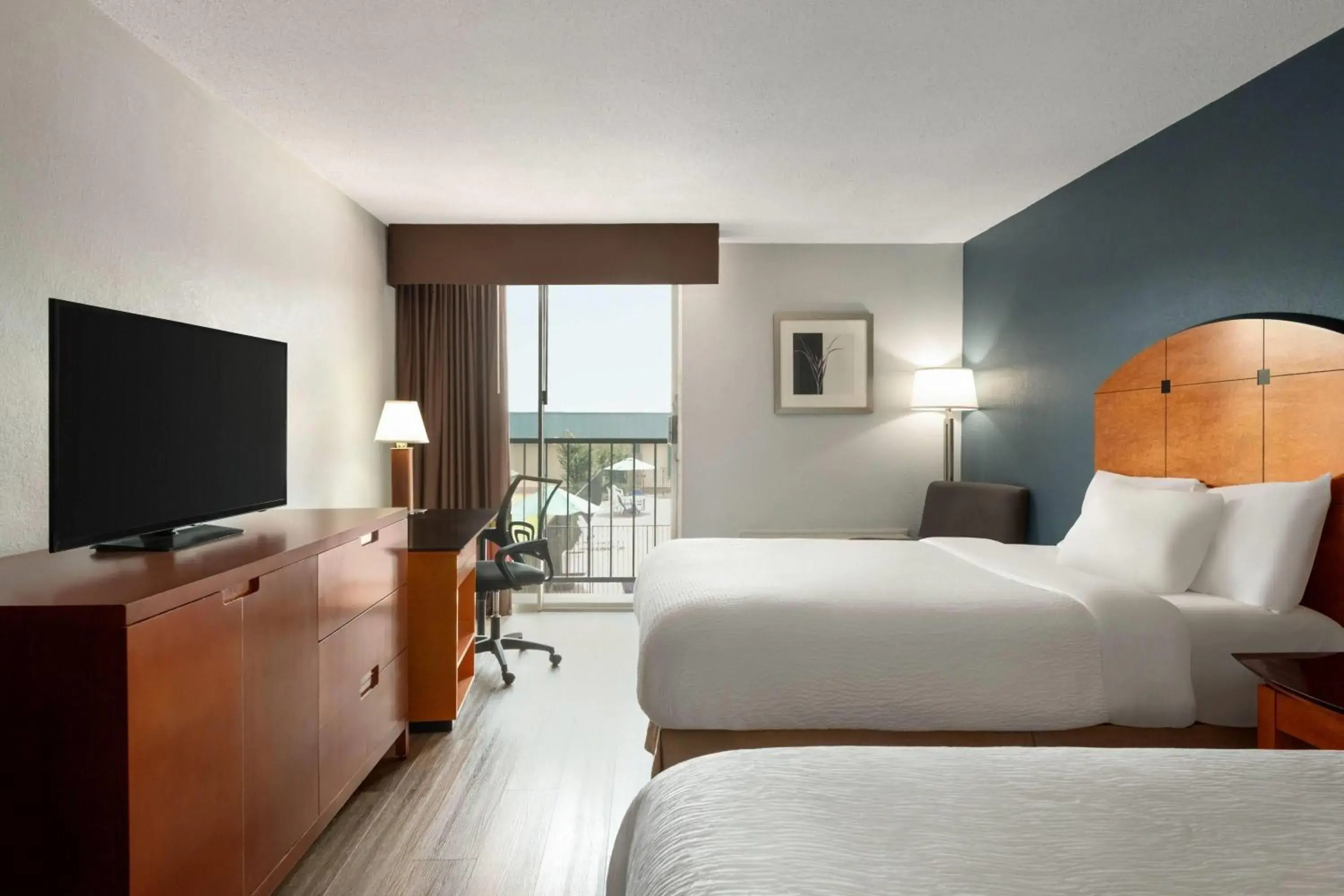 Double Room with Two Double Beds - Non-Smoking in Baymont by Wyndham Salem Roanoke Area Double Room with Two Double Beds - Non-Smoking in Baymont by Wyndham Salem Roanoke Area