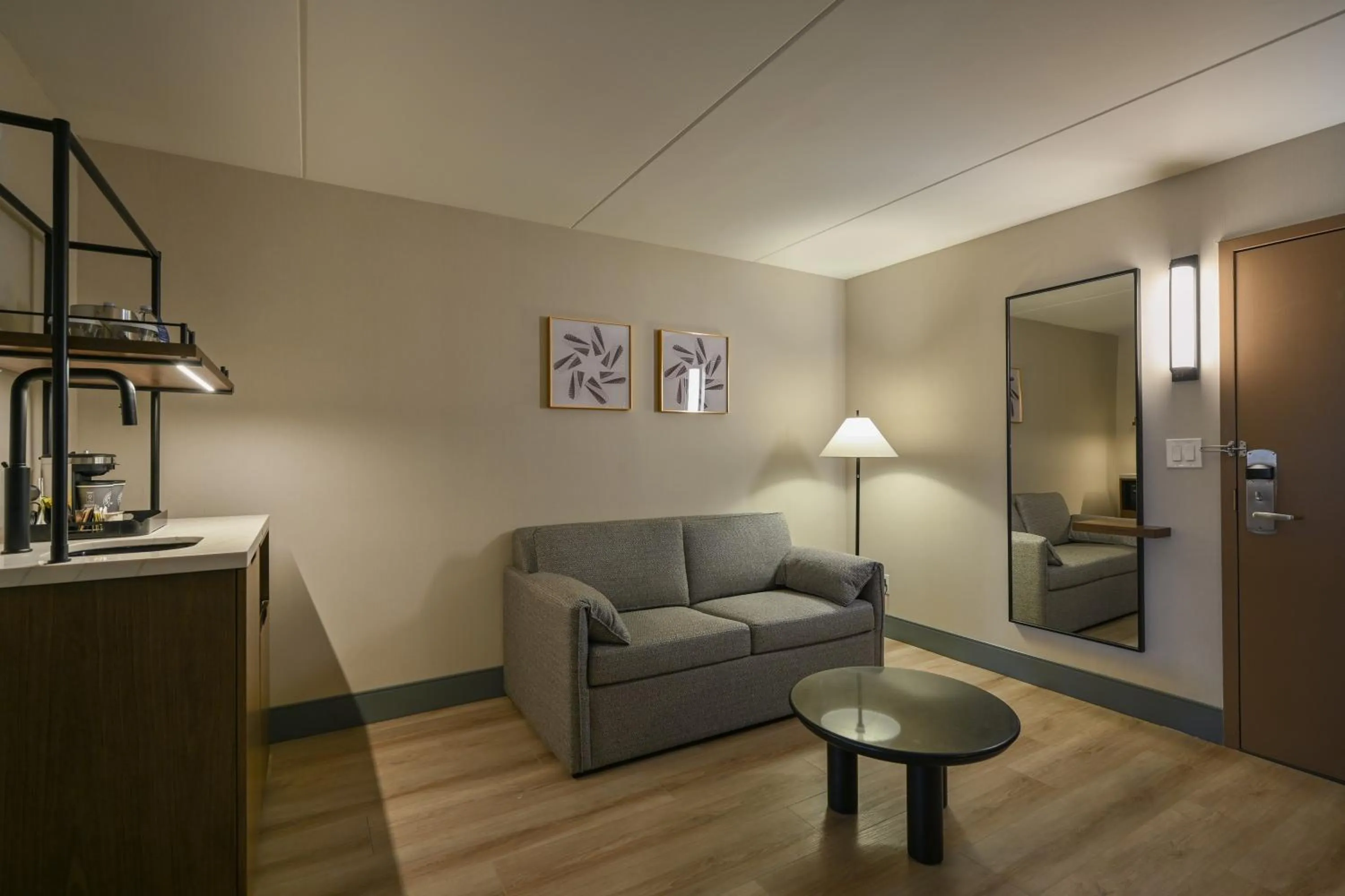 Living room in Hilton Winnipeg Airport Suites