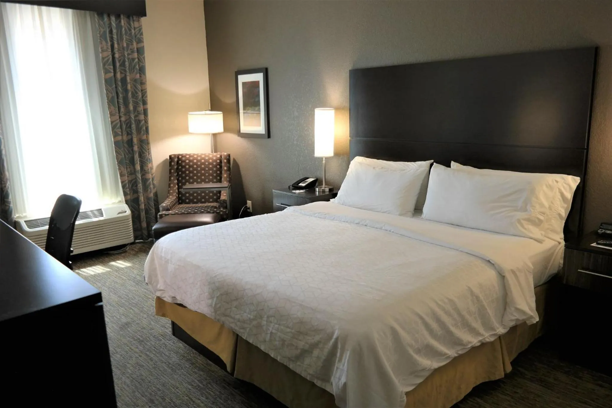 Photo of the whole room, Bed in Holiday Inn Express Fredericksburg - Southpoint by IHG