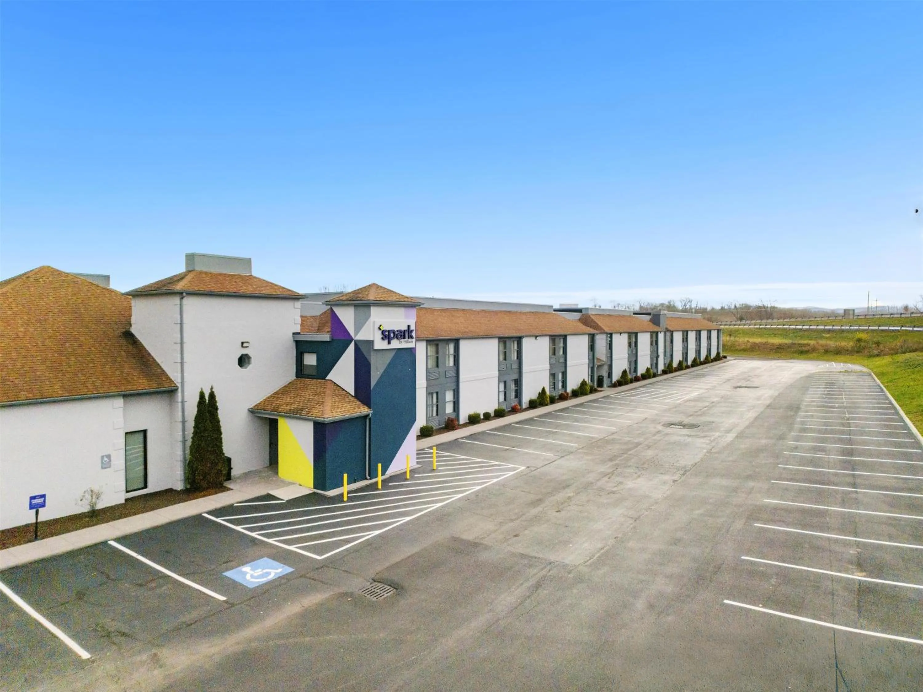 Property building in Spark by Hilton Abingdon I-81 near Fairgrounds