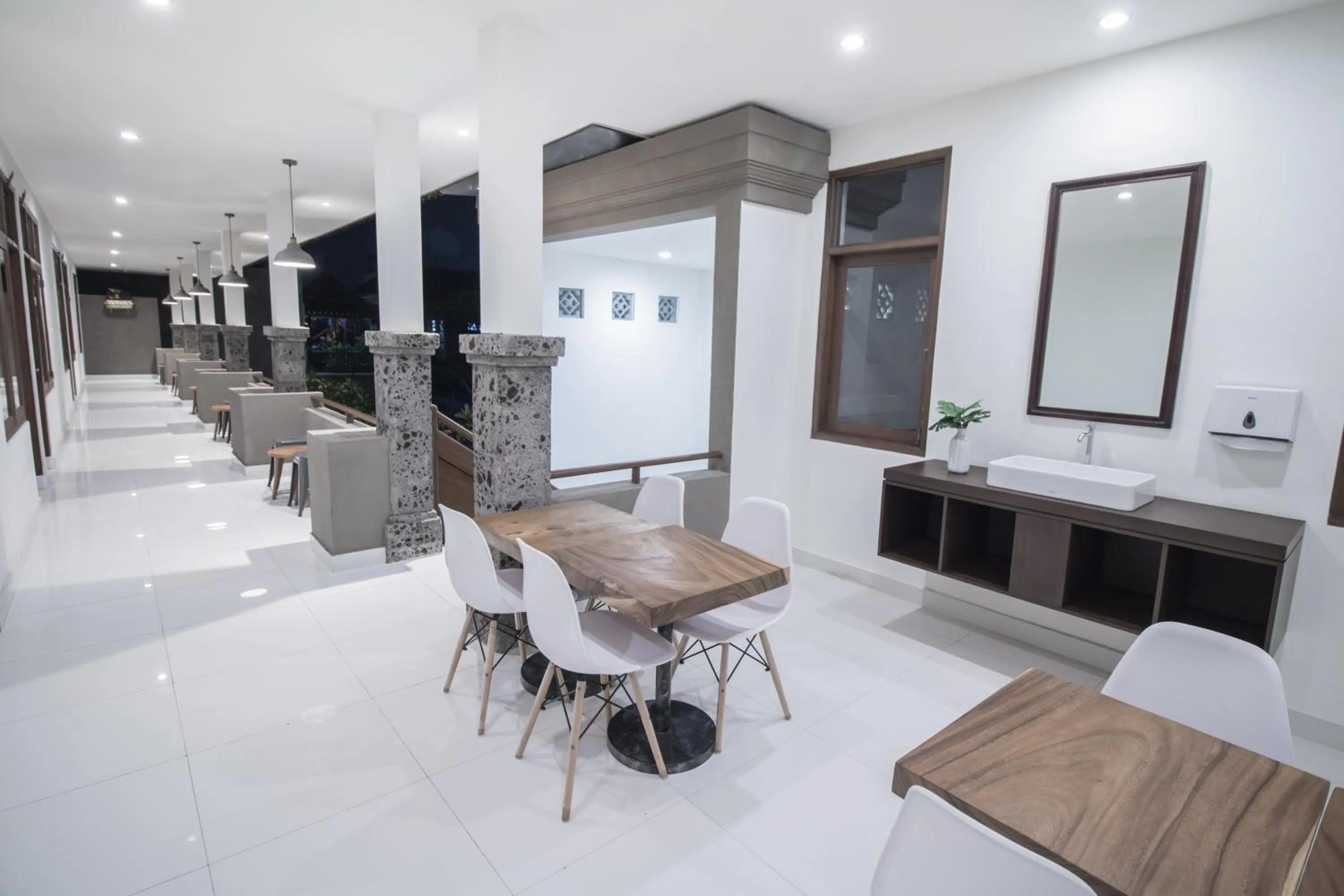 Communal lounge/ TV room in Kak Garden Inn