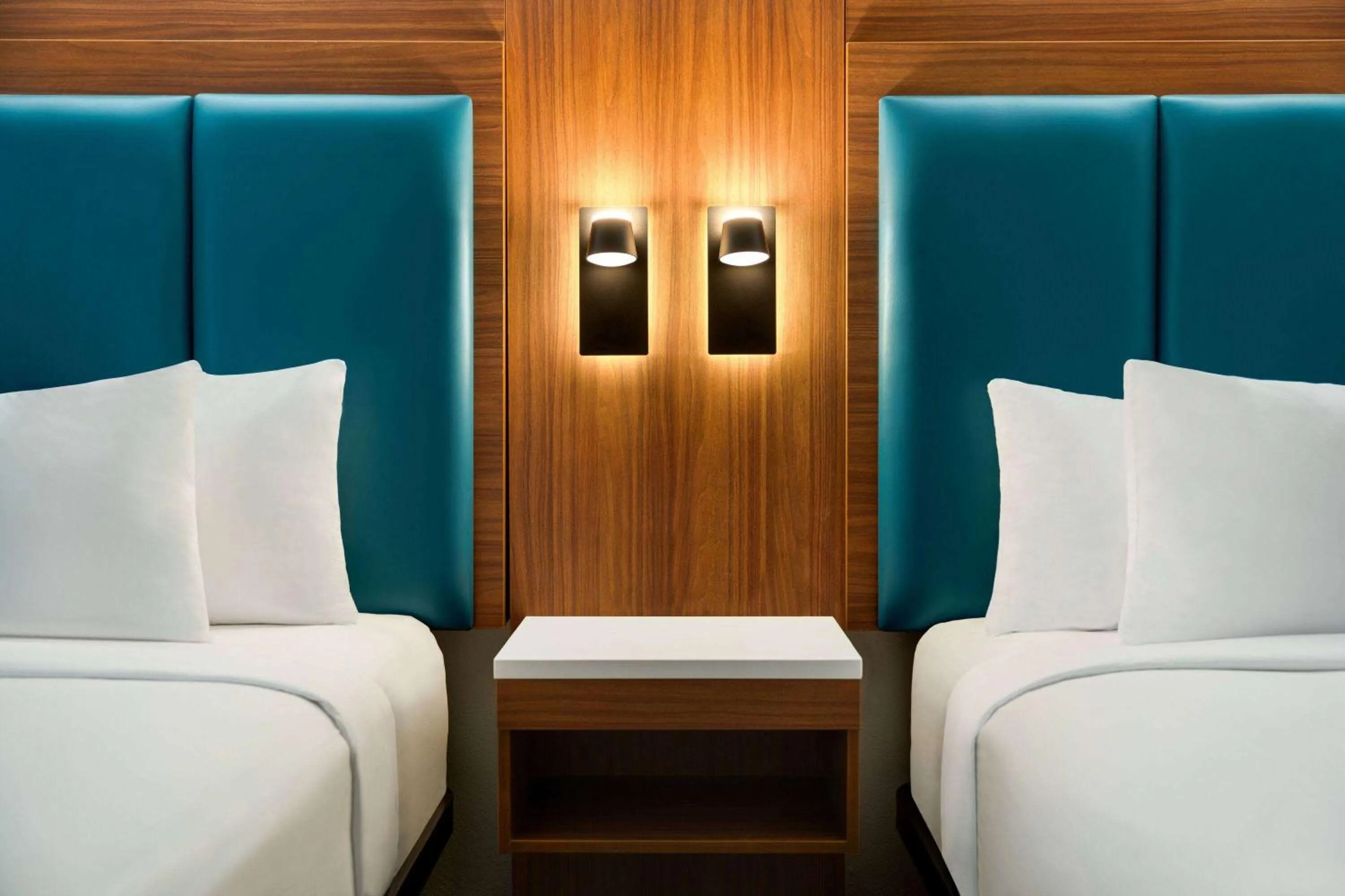 Photo of the whole room, Bed in Wingate by Wyndham Williamsburg