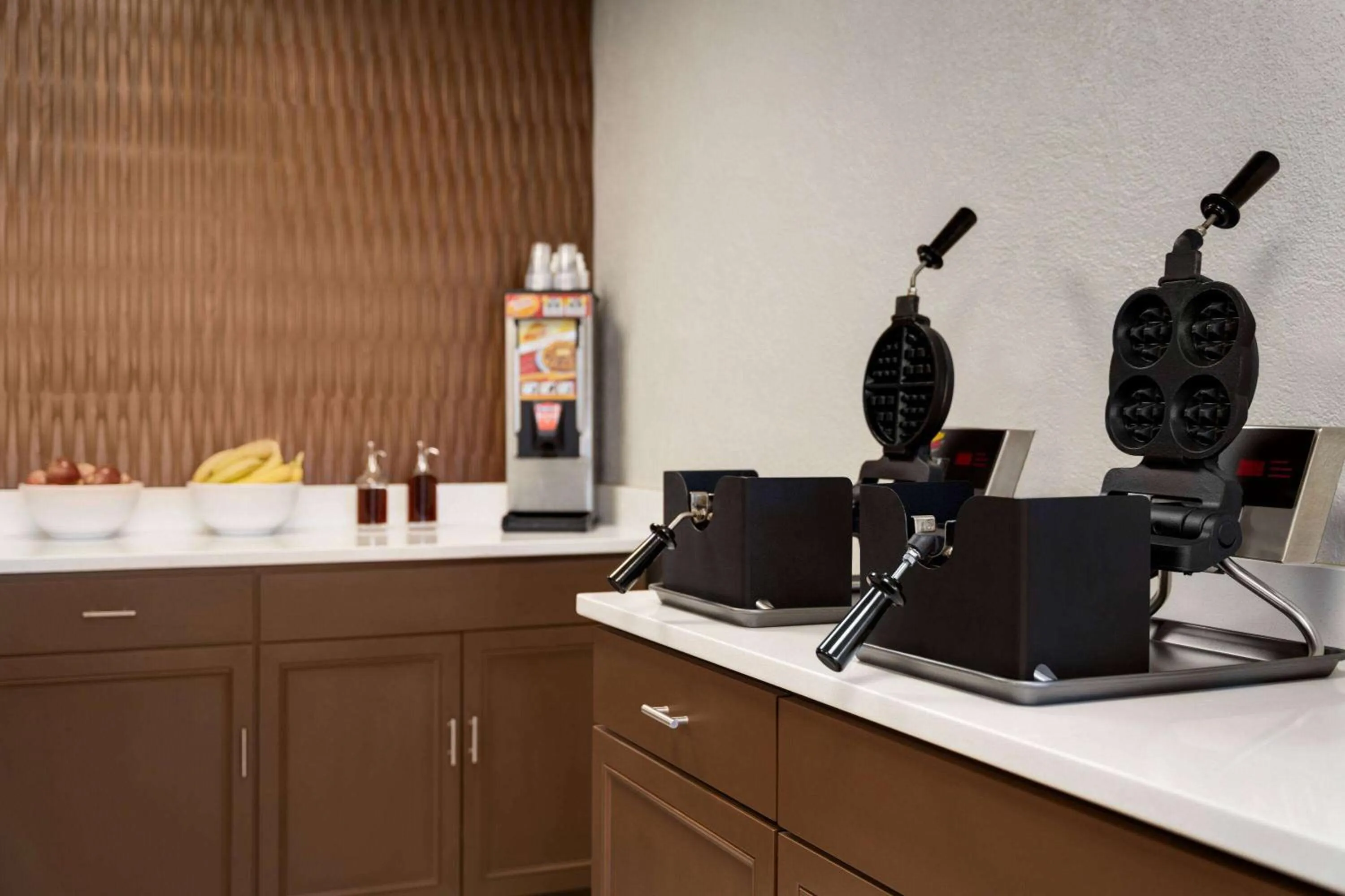 Breakfast in Wingate by Wyndham Williamsburg