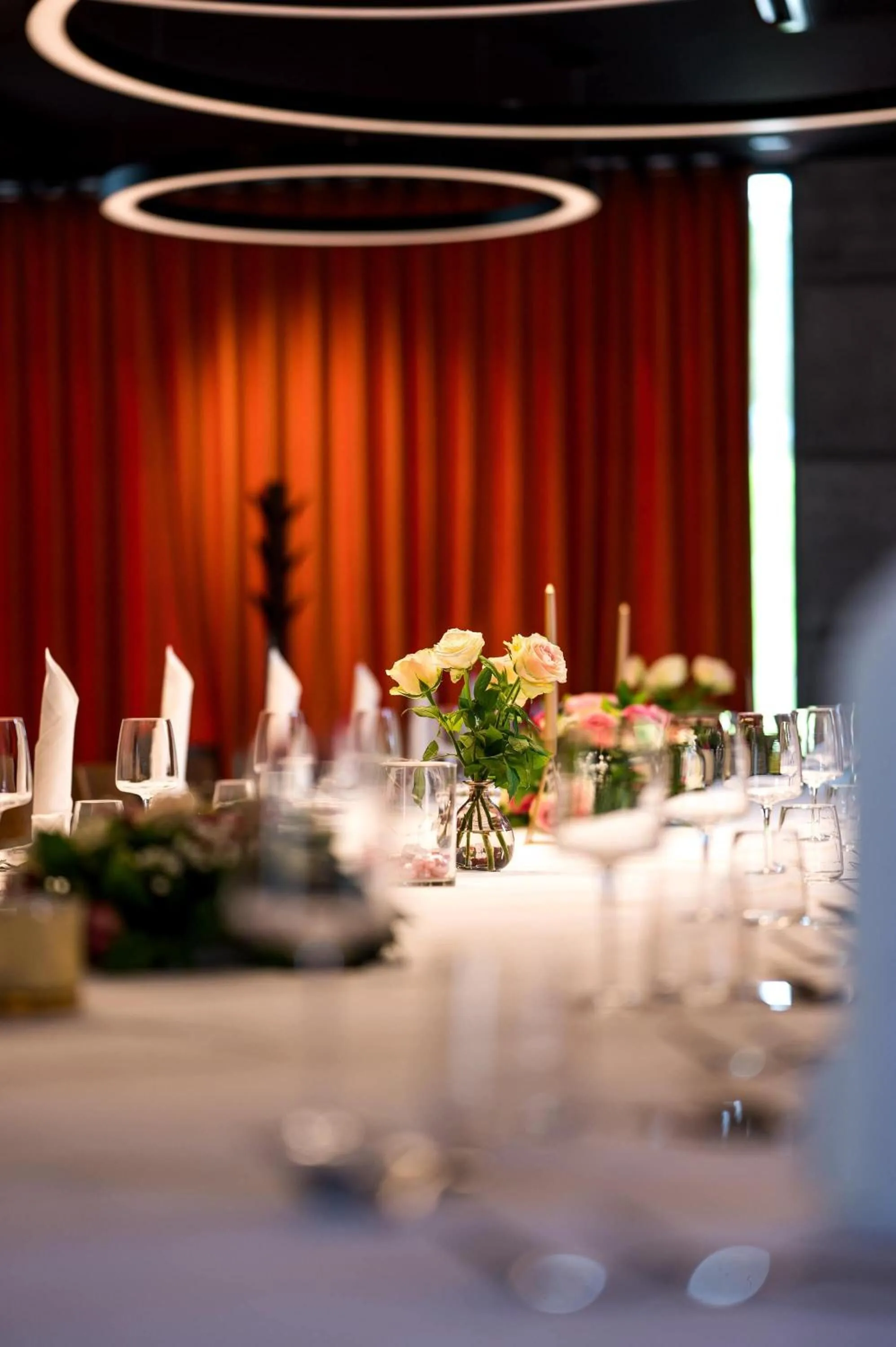 Restaurant/places to eat in Hotel A plus