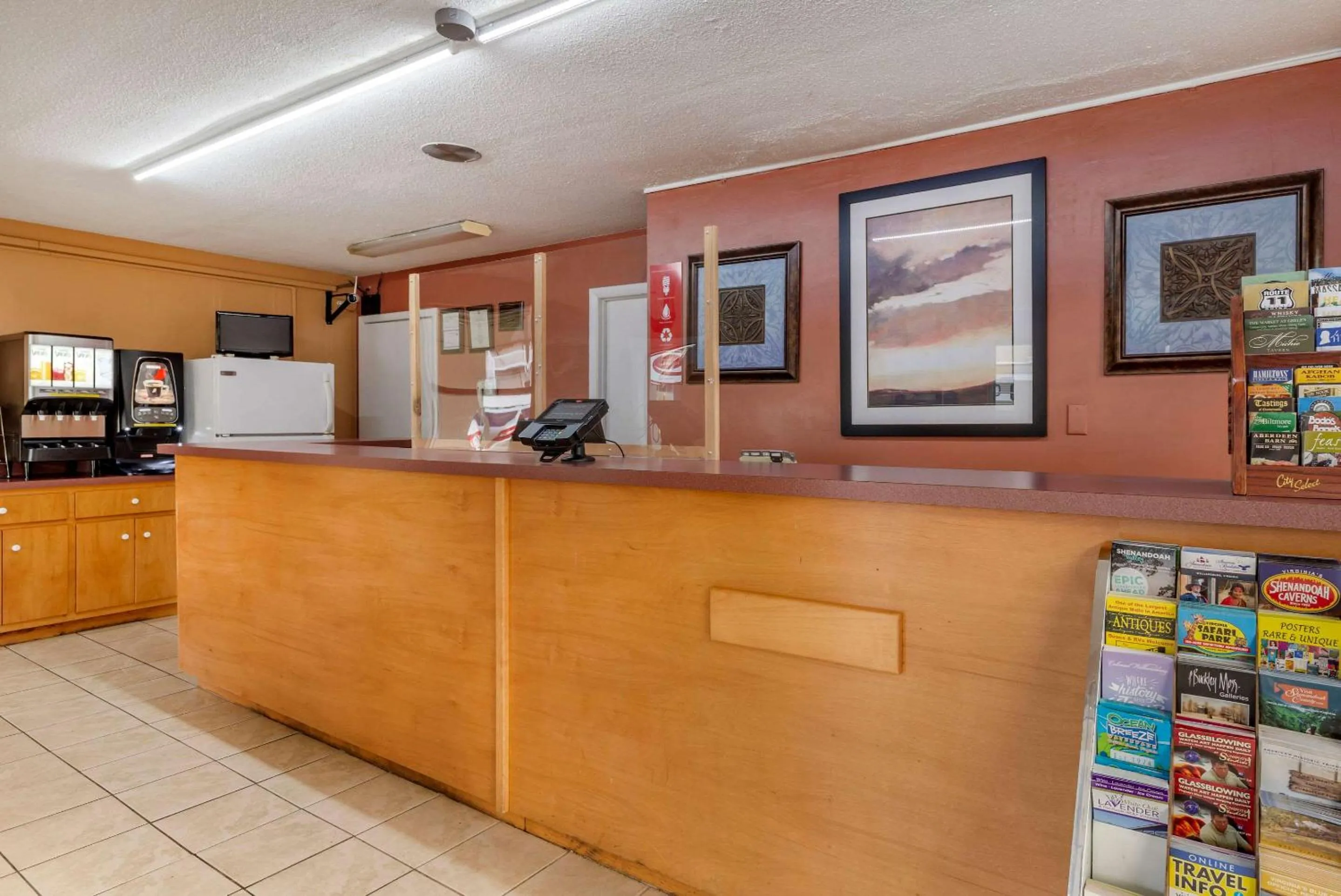 Lobby or reception in Econo Lodge Charlottesville North - University Area