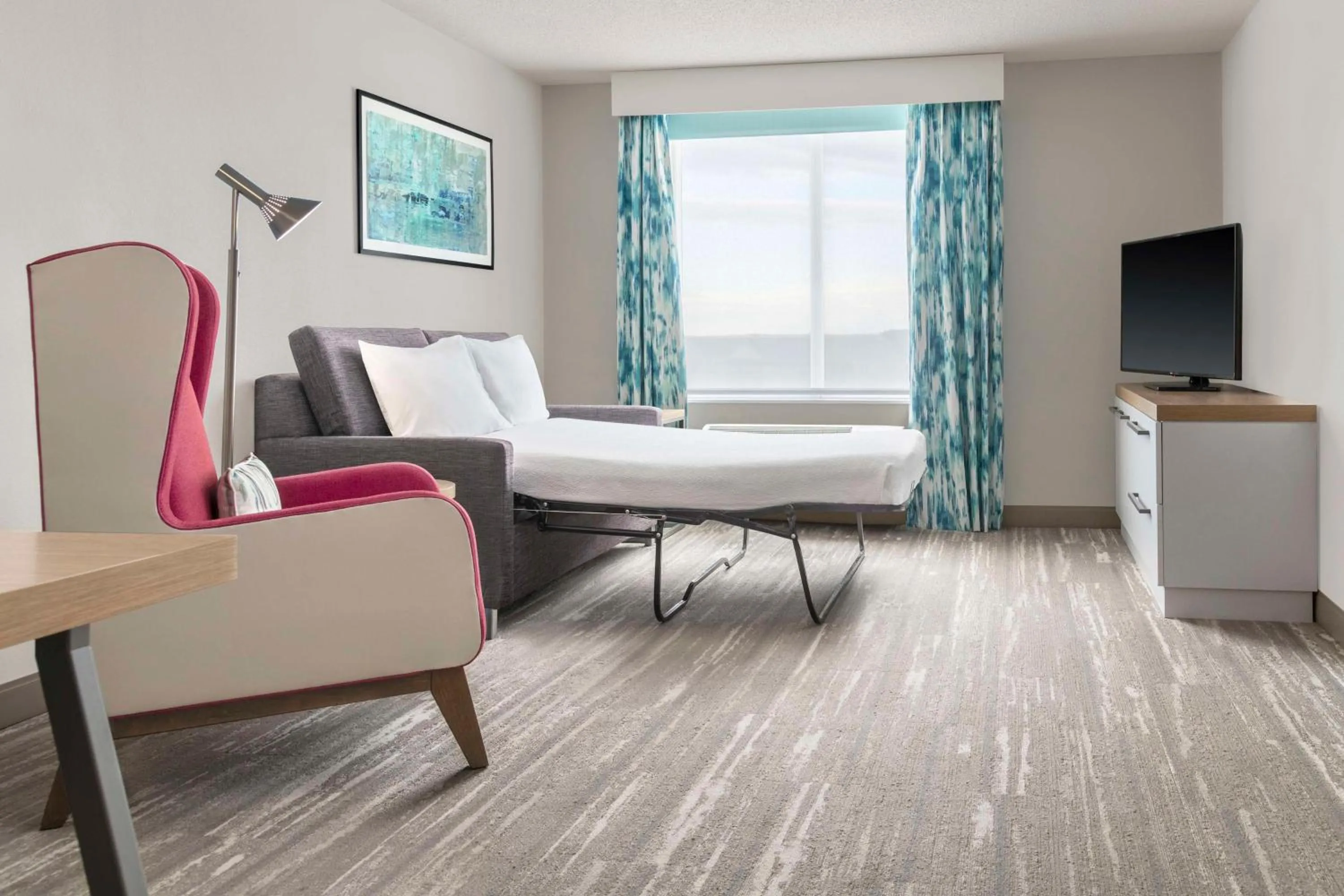 Bed in Hilton Garden Inn Denver Airport