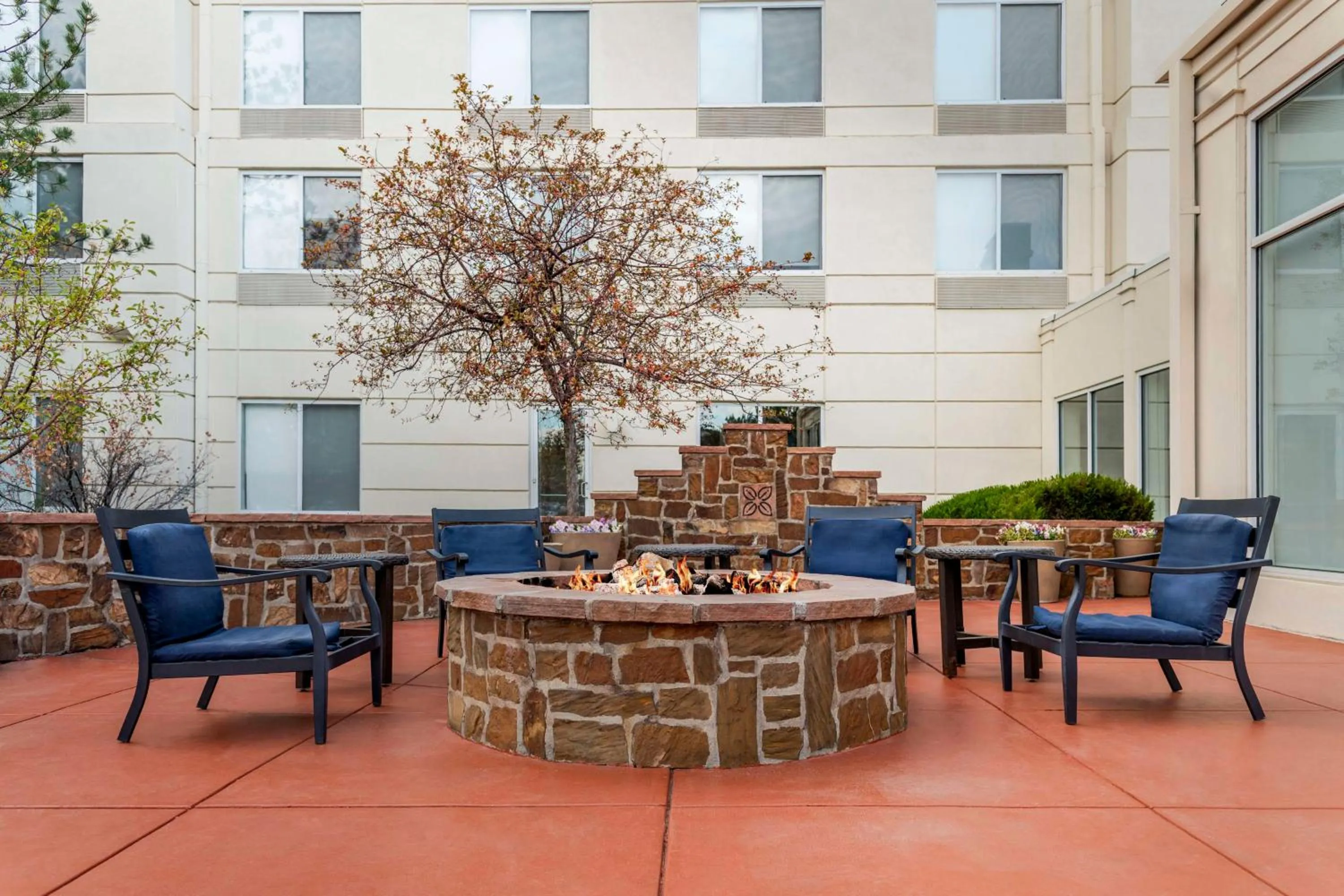 Patio in Hilton Garden Inn Denver Airport