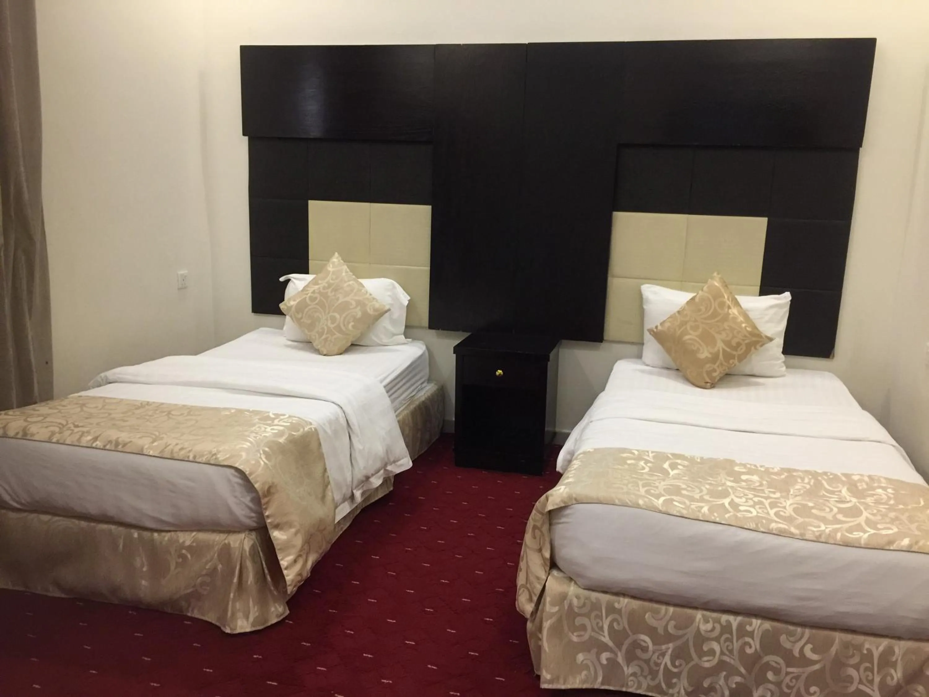 Bed in Silent Room 2 By Quiet Rooms