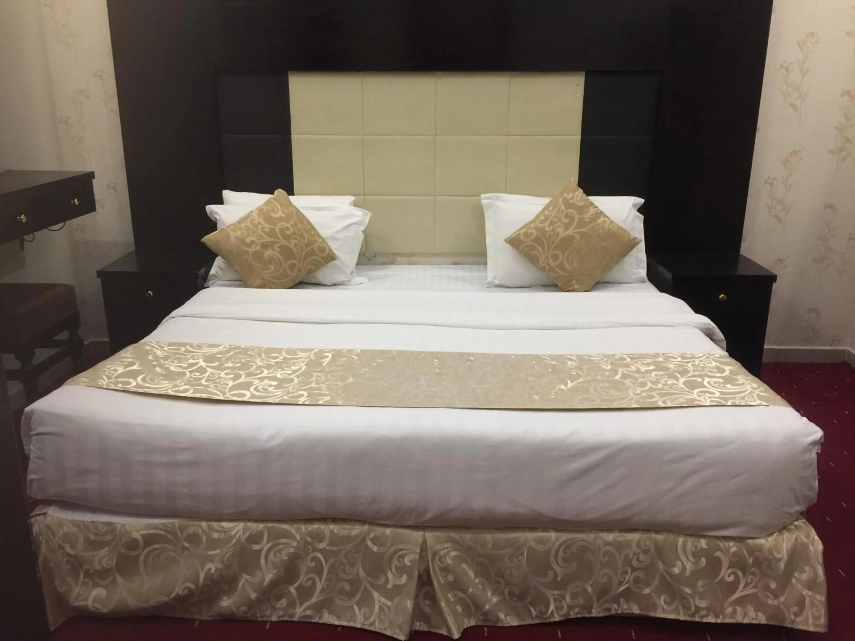 Photo of the whole room, Bed in Silent Room 2 By Quiet Rooms