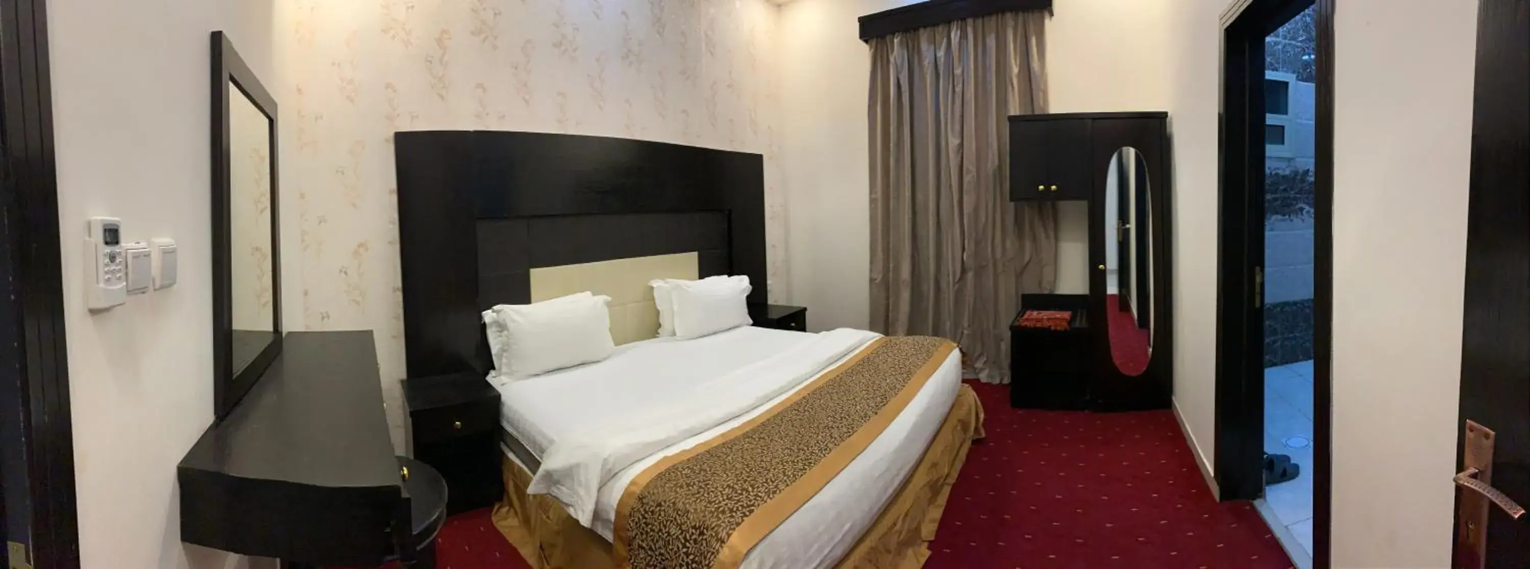 One-Bedroom Apartment in Quiet Rooms 2 Serviced Apartments One-Bedroom Apartment in Quiet Rooms 2 Serviced Apartments