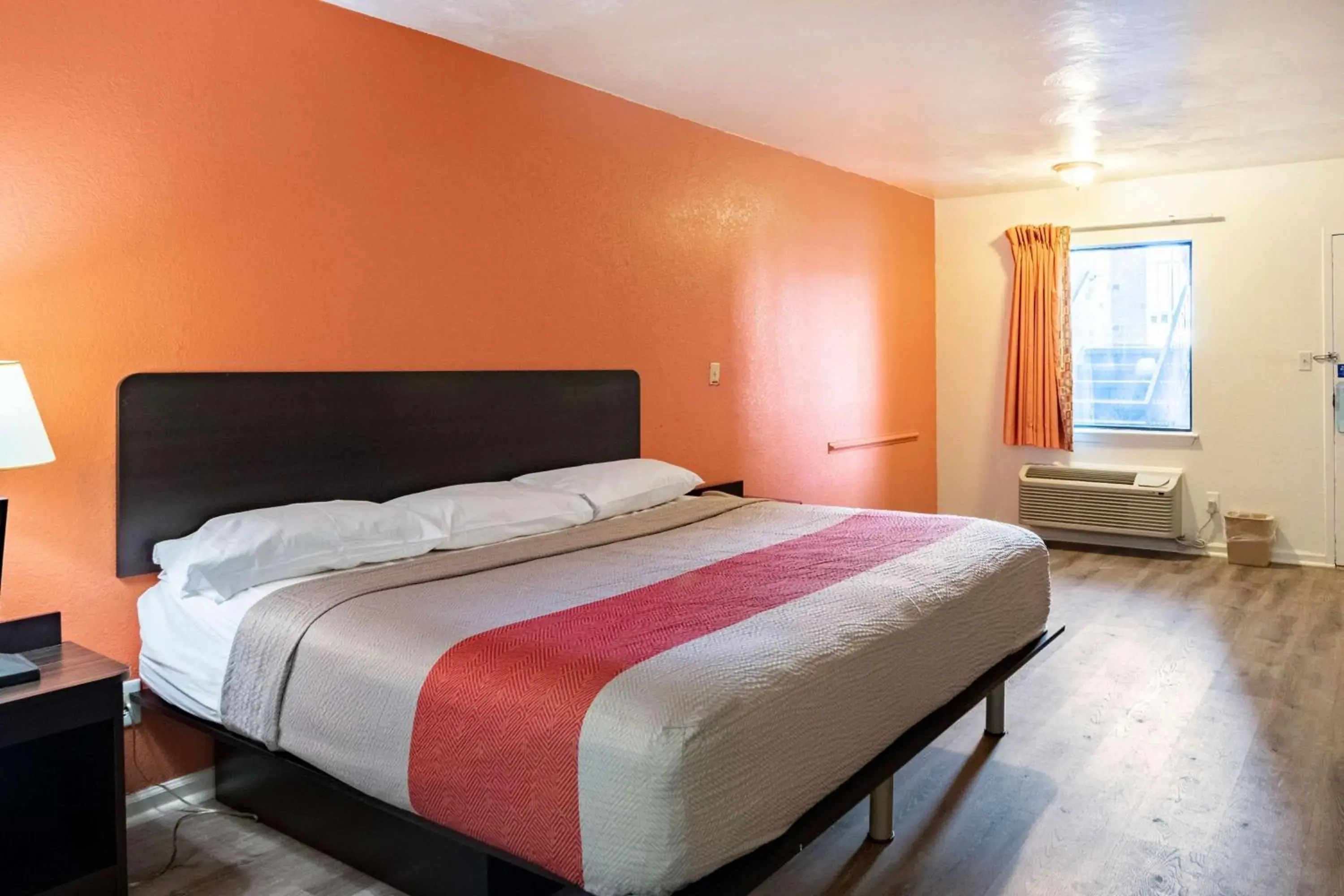 King Room - Disability Access in Motel 6-Portsmouth, VA King Room - Disability Access in Motel 6-Portsmouth, VA