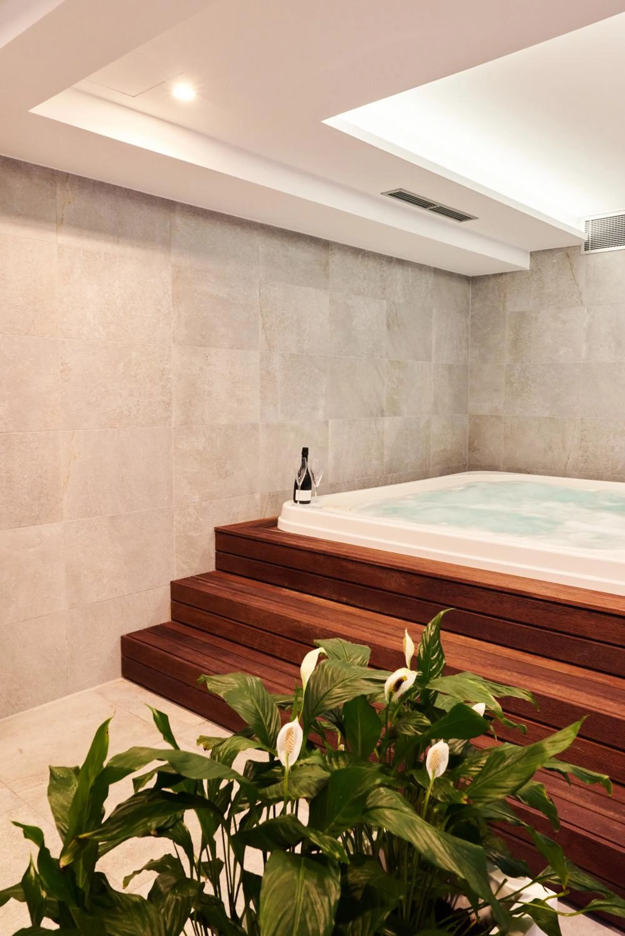 Hot Tub in Hotel Nestos