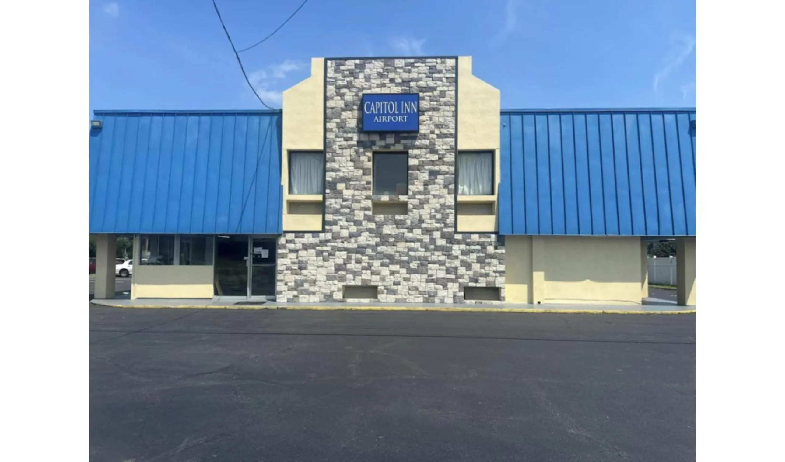 Facade/entrance in Capitol Inn by Belvilla Richmond Airport VA