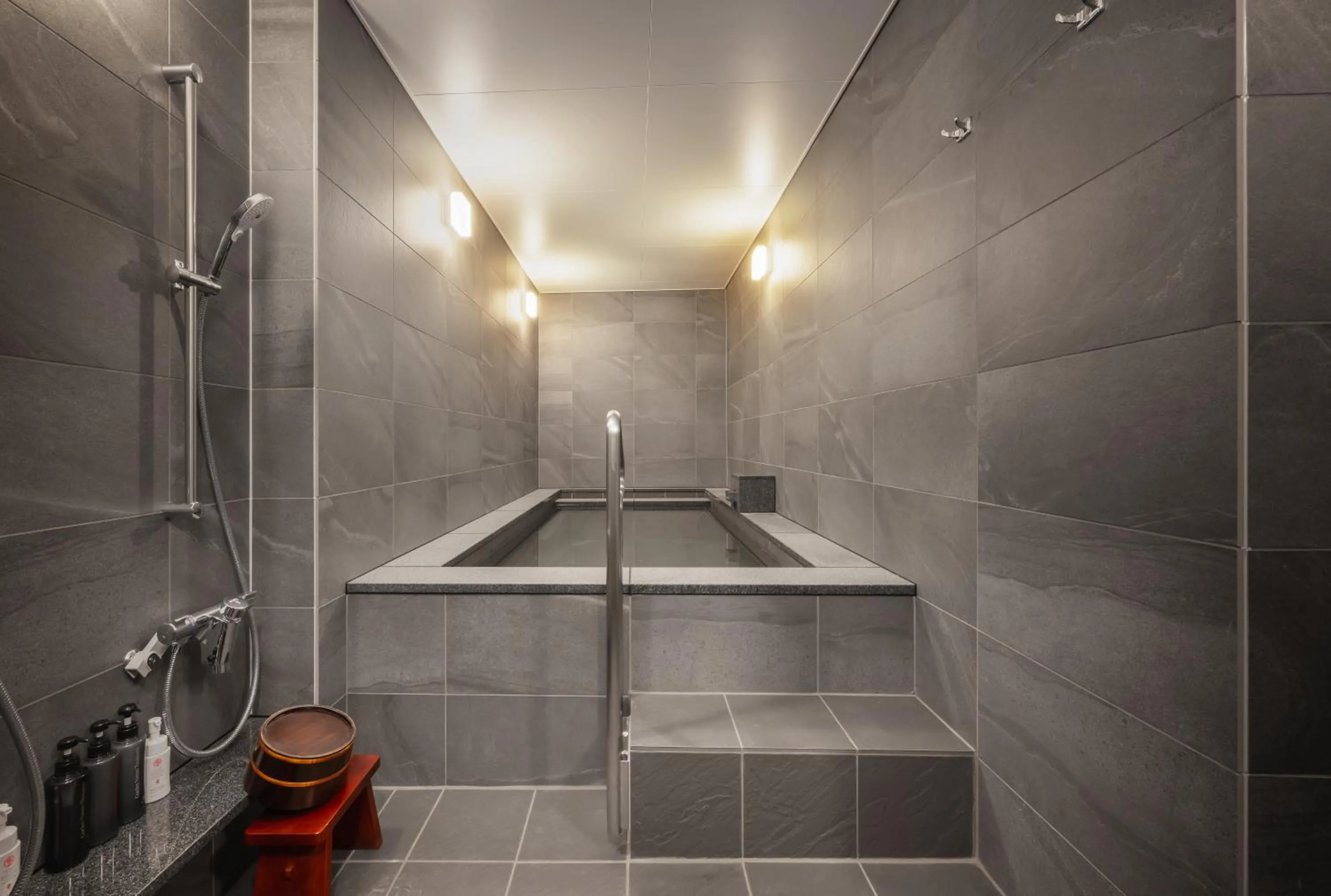 Hinode Hills Niseko Village