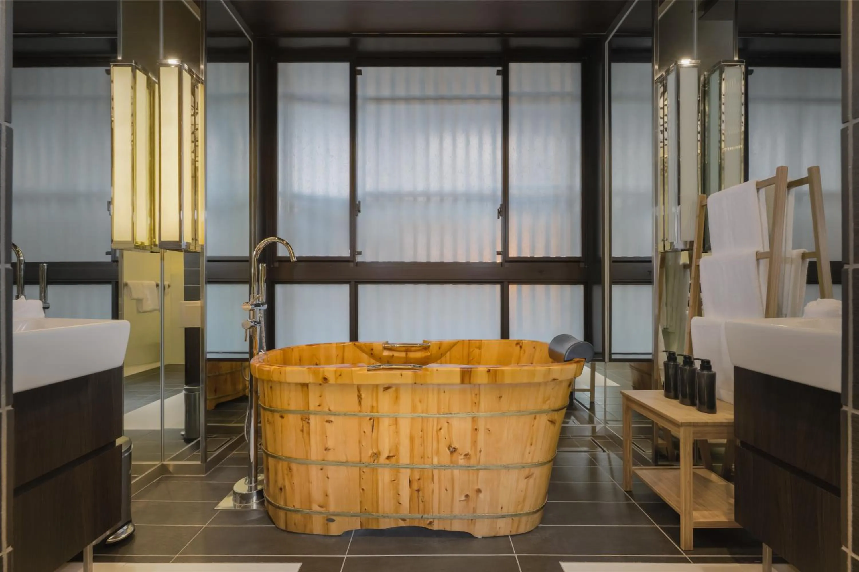 Hinode Hills Niseko Village