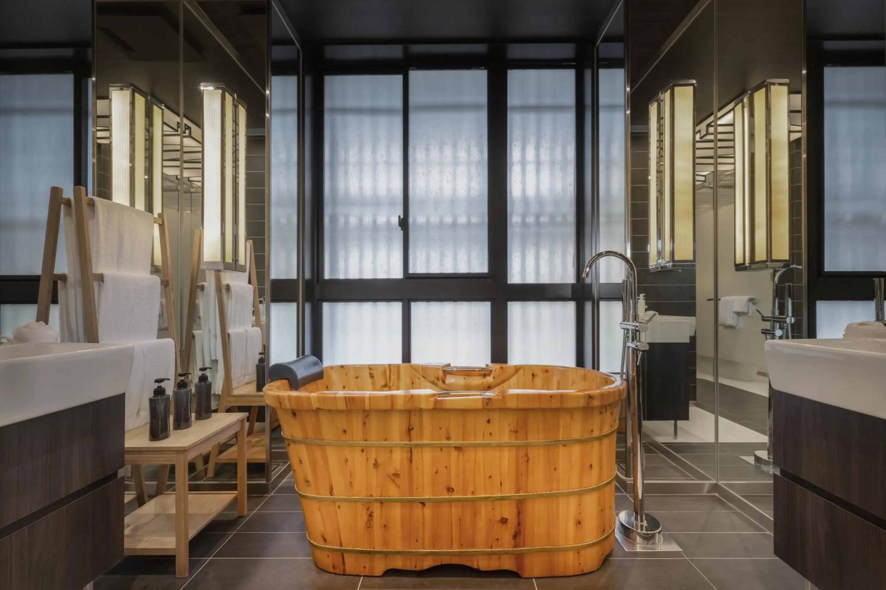 Hinode Hills Niseko Village