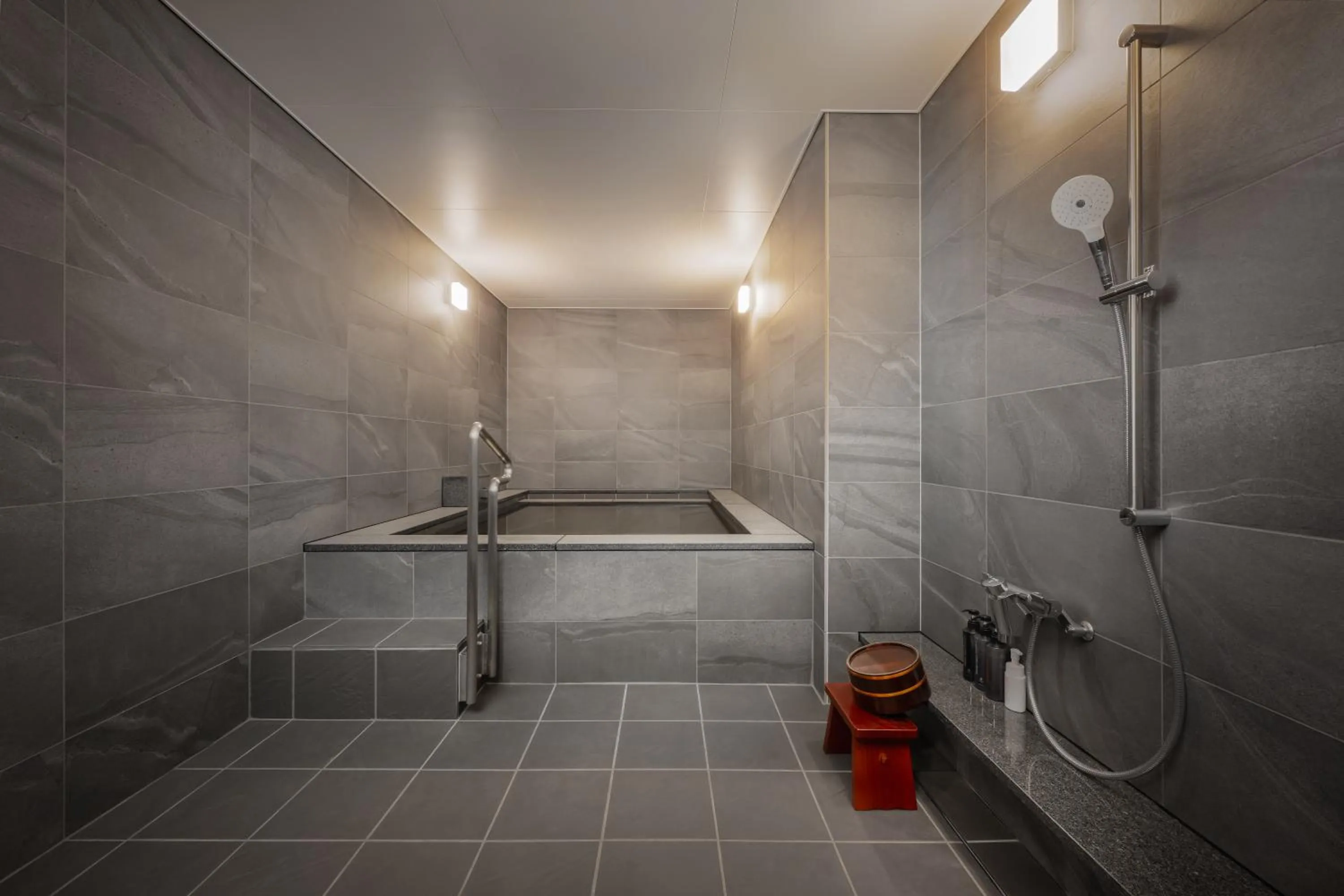 Hinode Hills Niseko Village