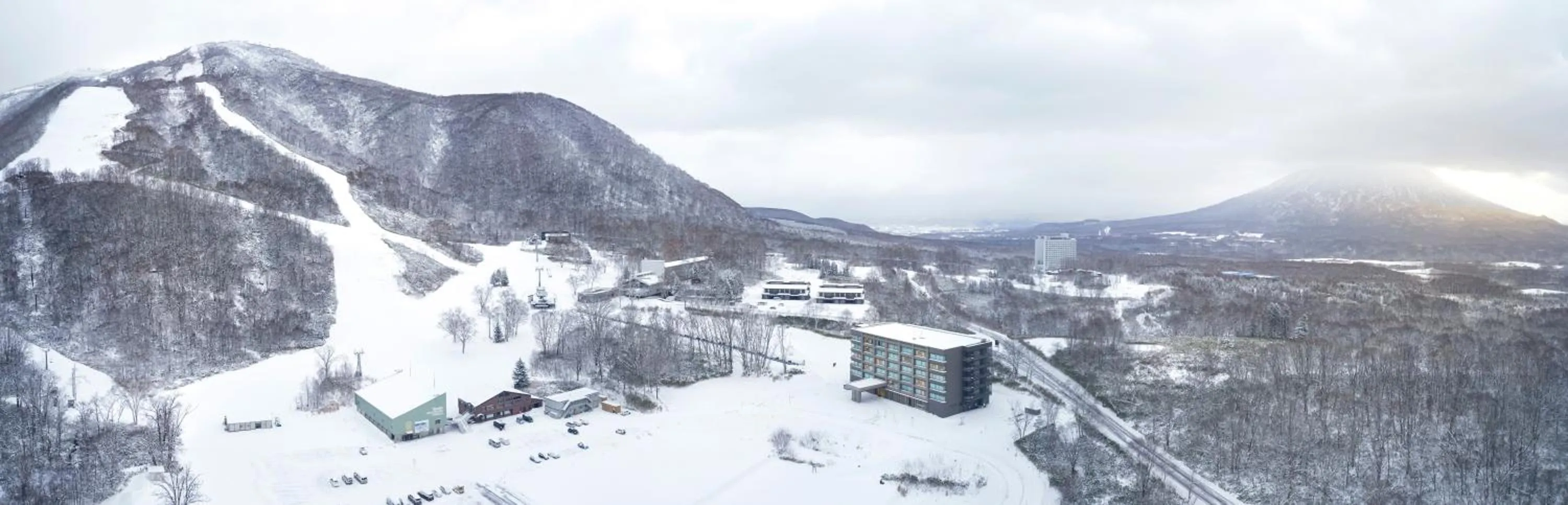 Skiing in Hinode Hills Niseko Village