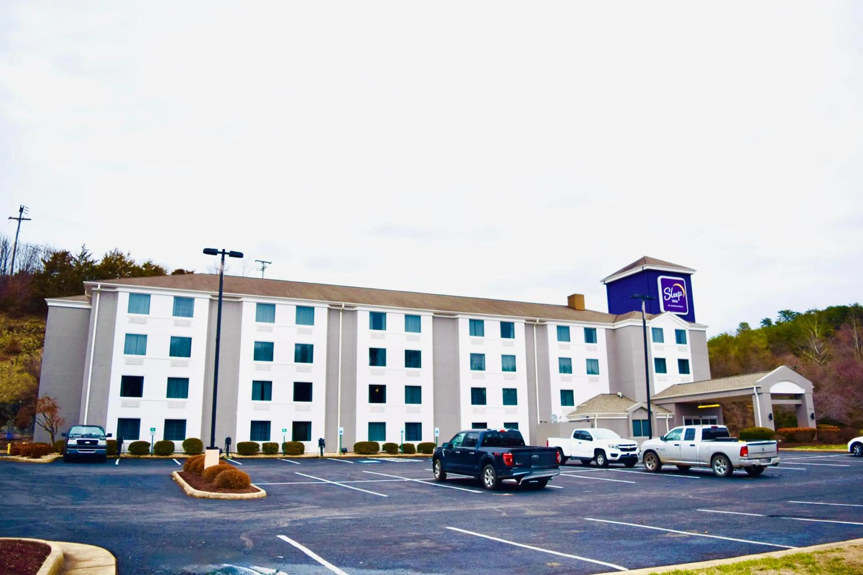 Property building in Sleep Inn Staunton