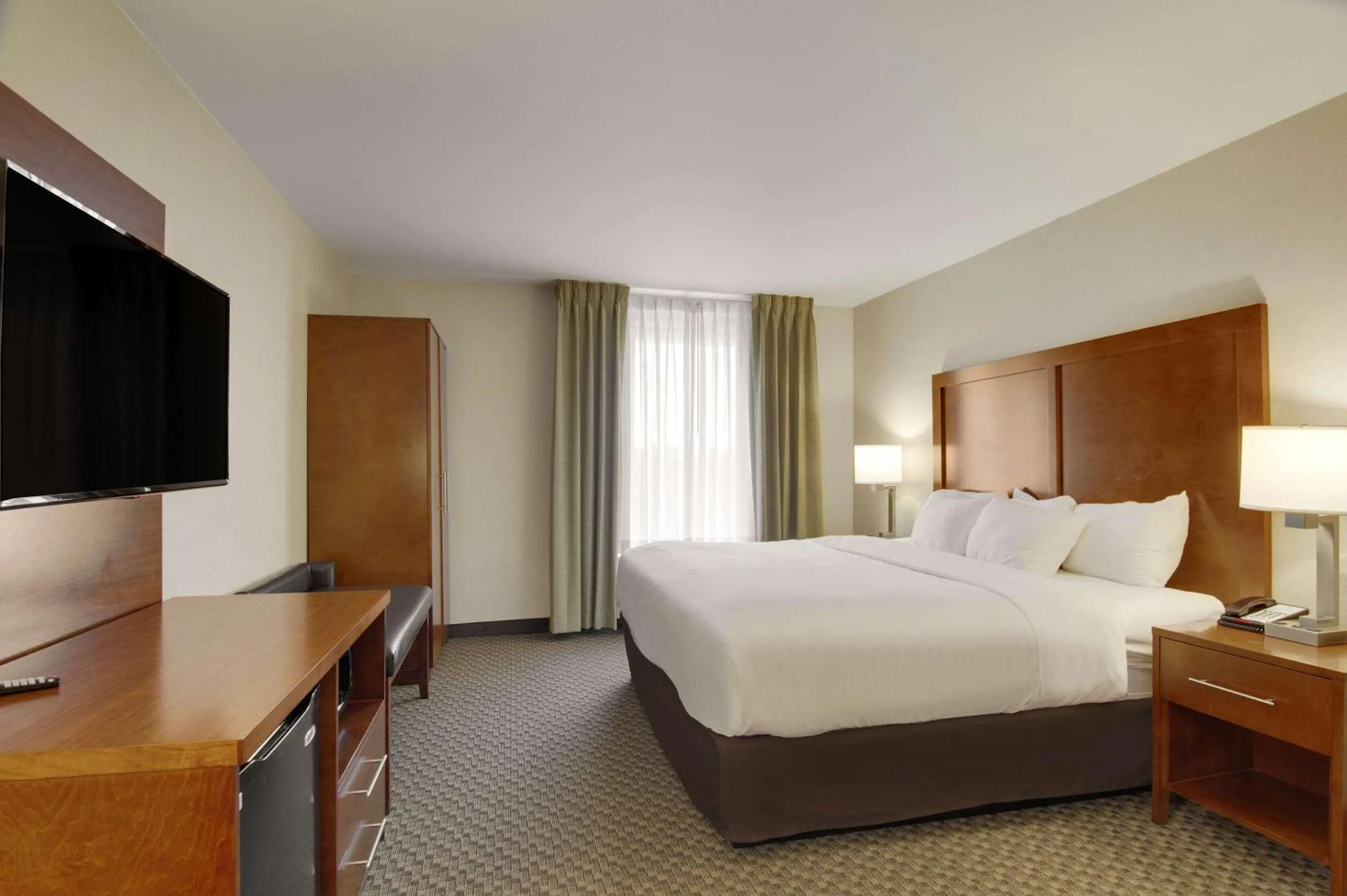 Photo of the whole room, Bed in Comfort Inn Airport