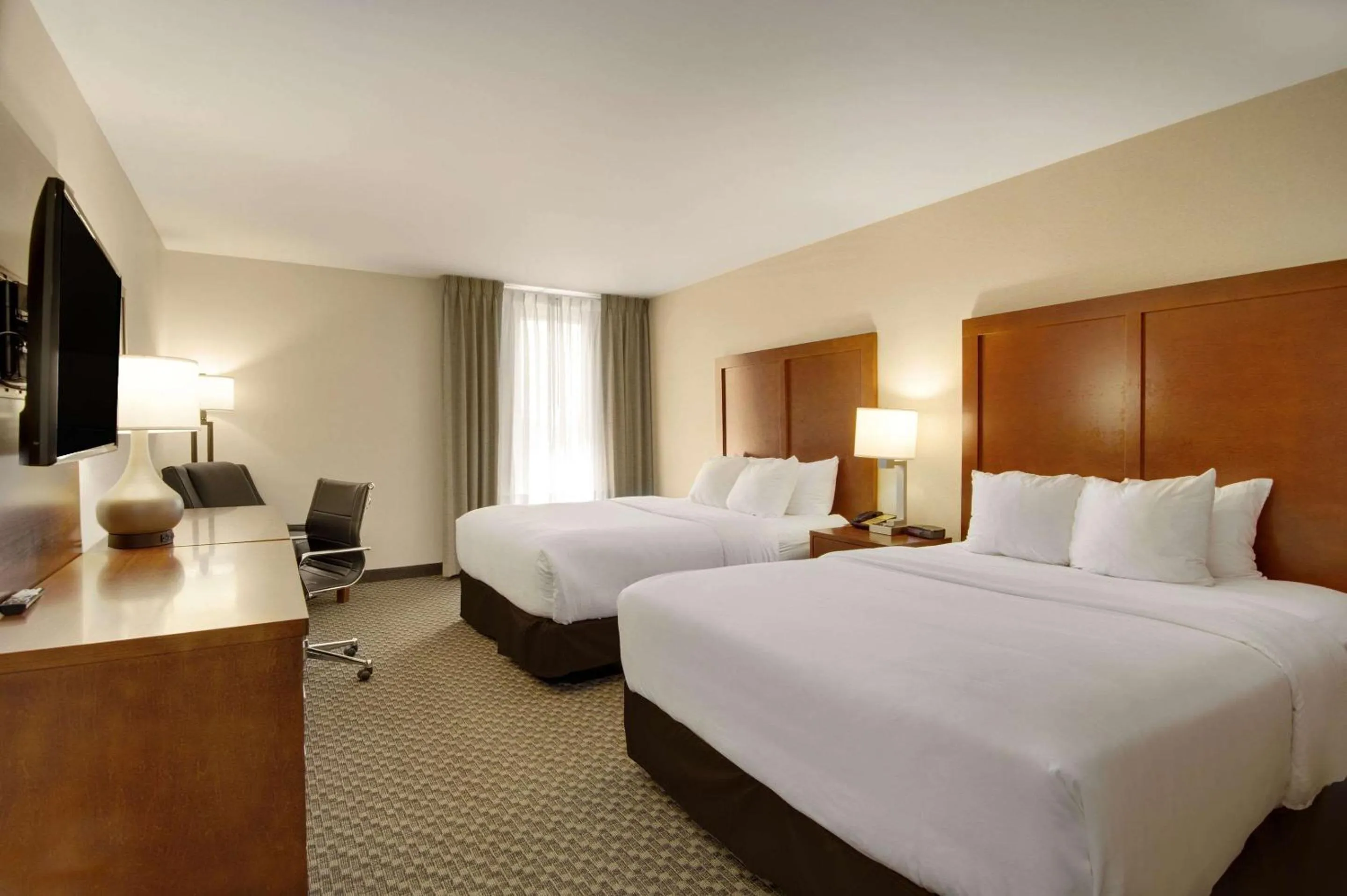 Bedroom, Bed in Comfort Inn Airport