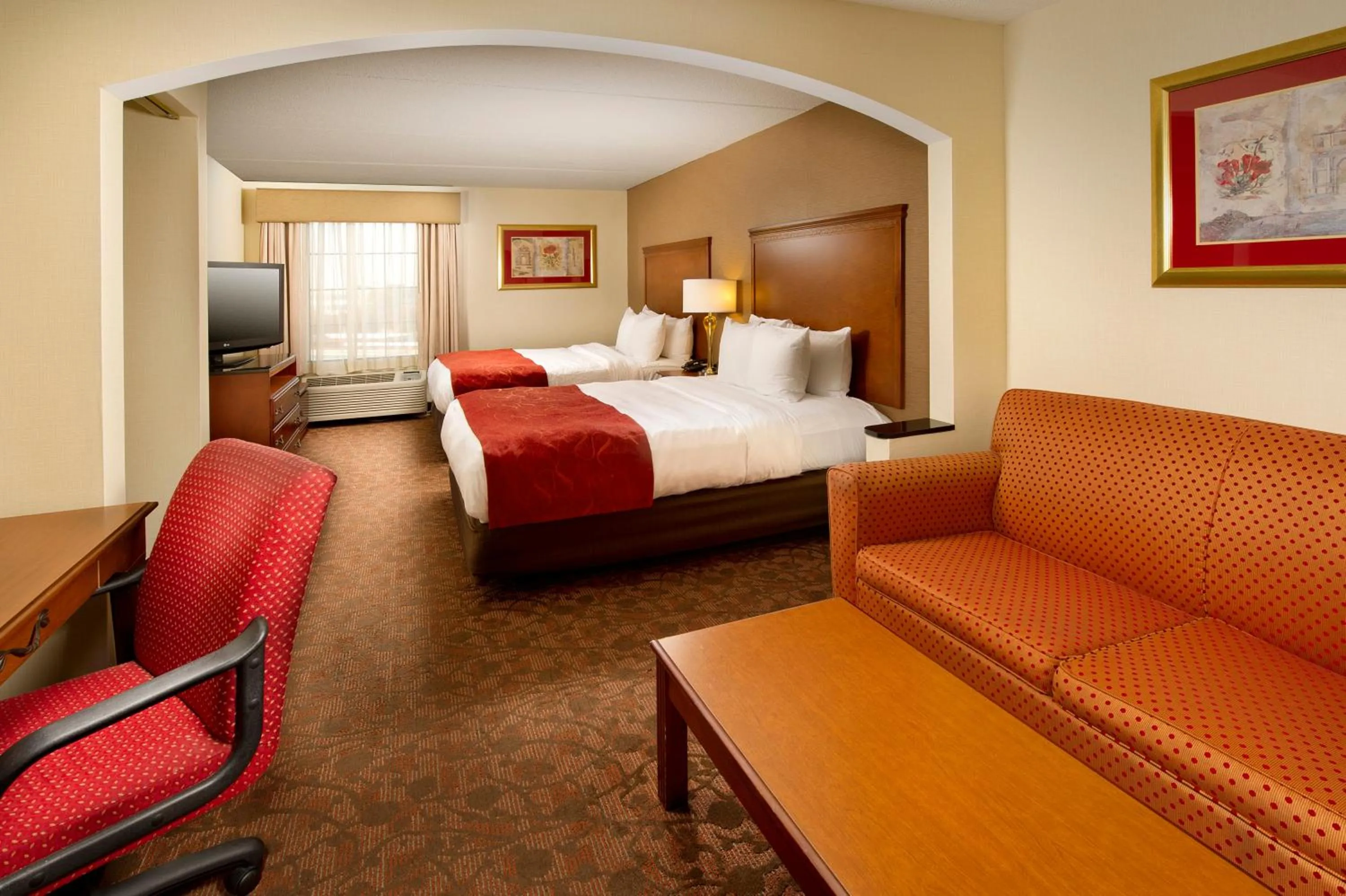 Bed in Comfort Suites Dulles Airport