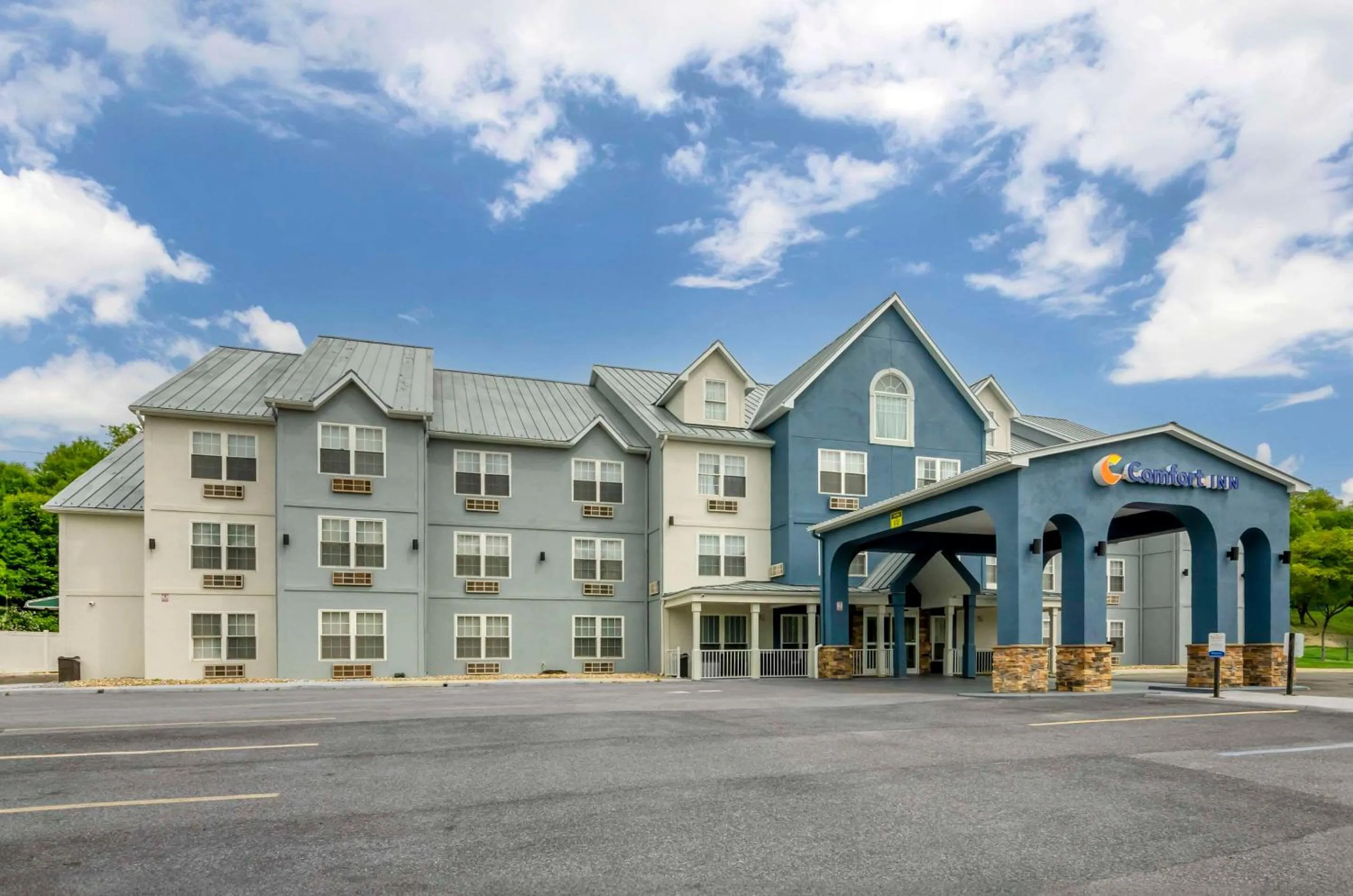 Property building in Comfort Inn Wytheville - Fort Chiswell