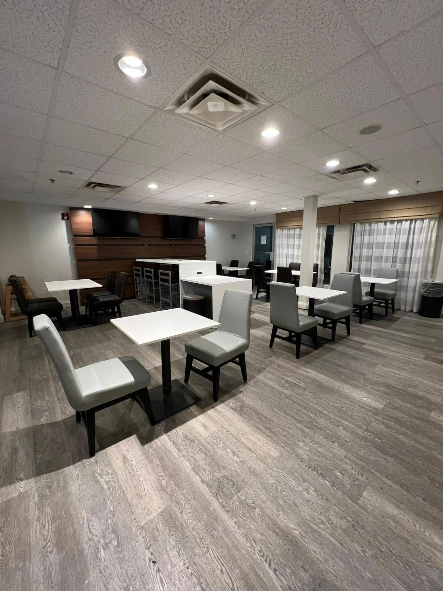 Continental breakfast in Wingate by Wyndham I-81 Exit 101- Newly Renovated