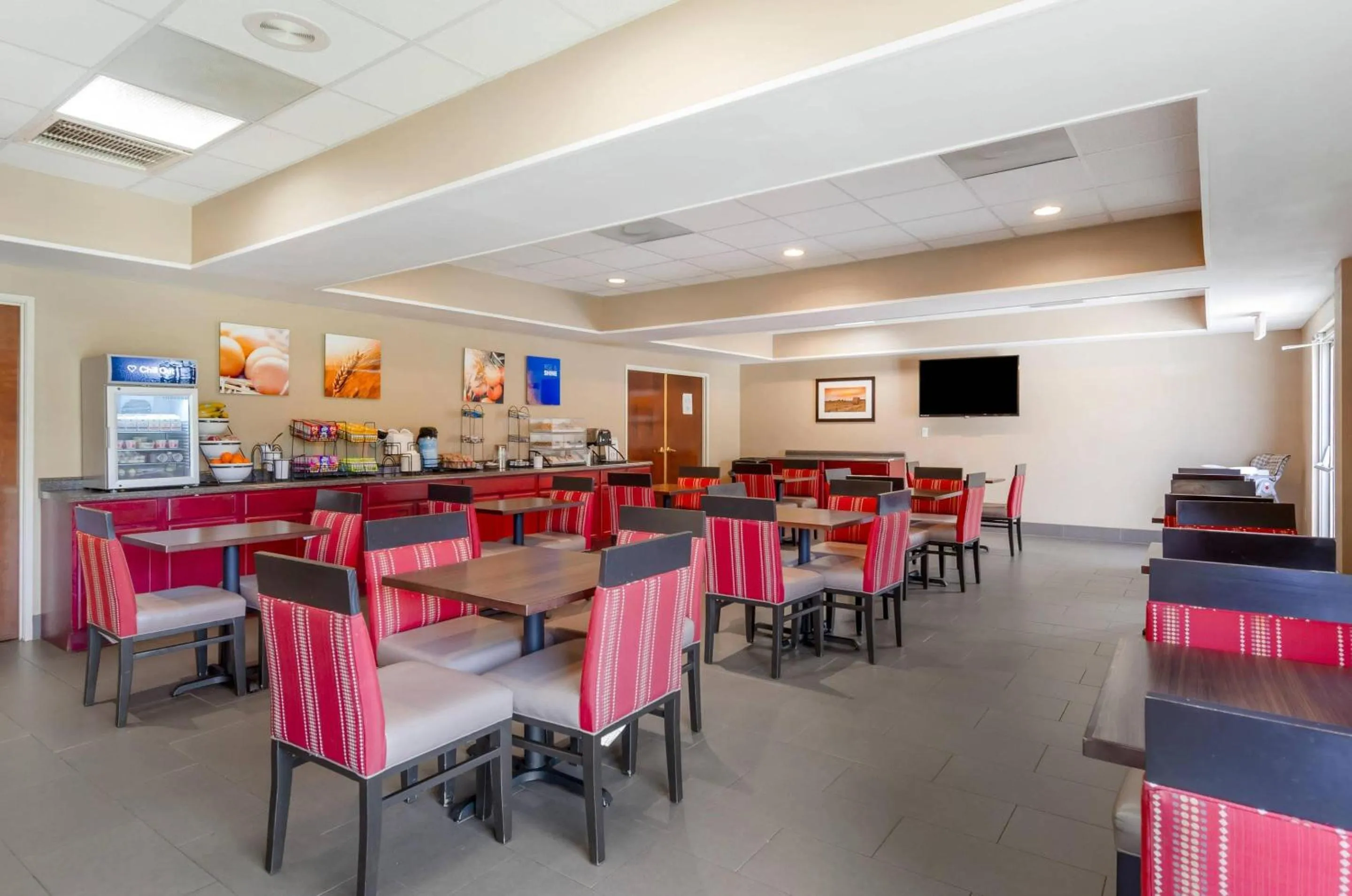Breakfast in Comfort Inn & Suites Christiansburg I-81