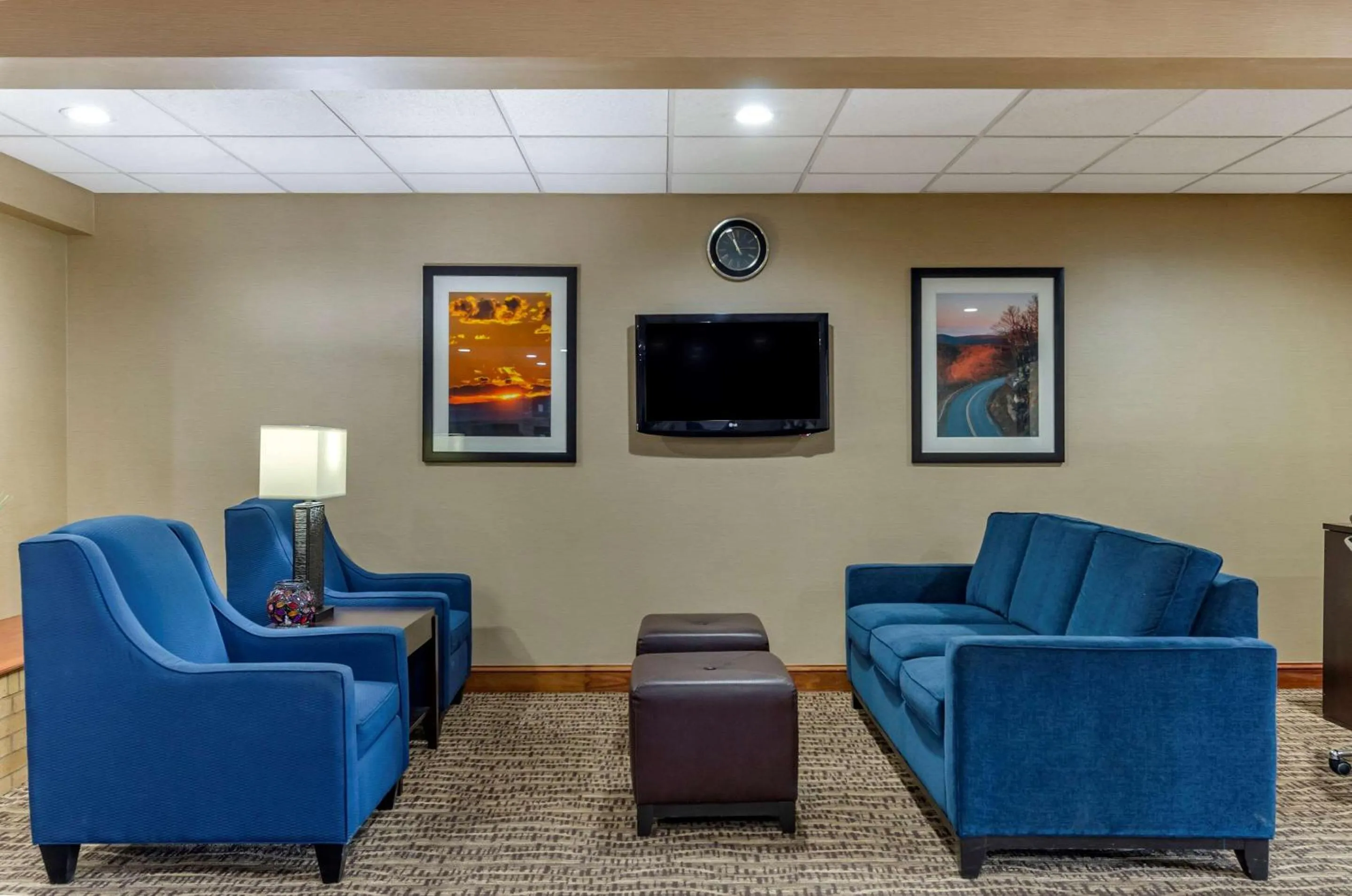 Lobby or reception in Comfort Inn Waynesboro