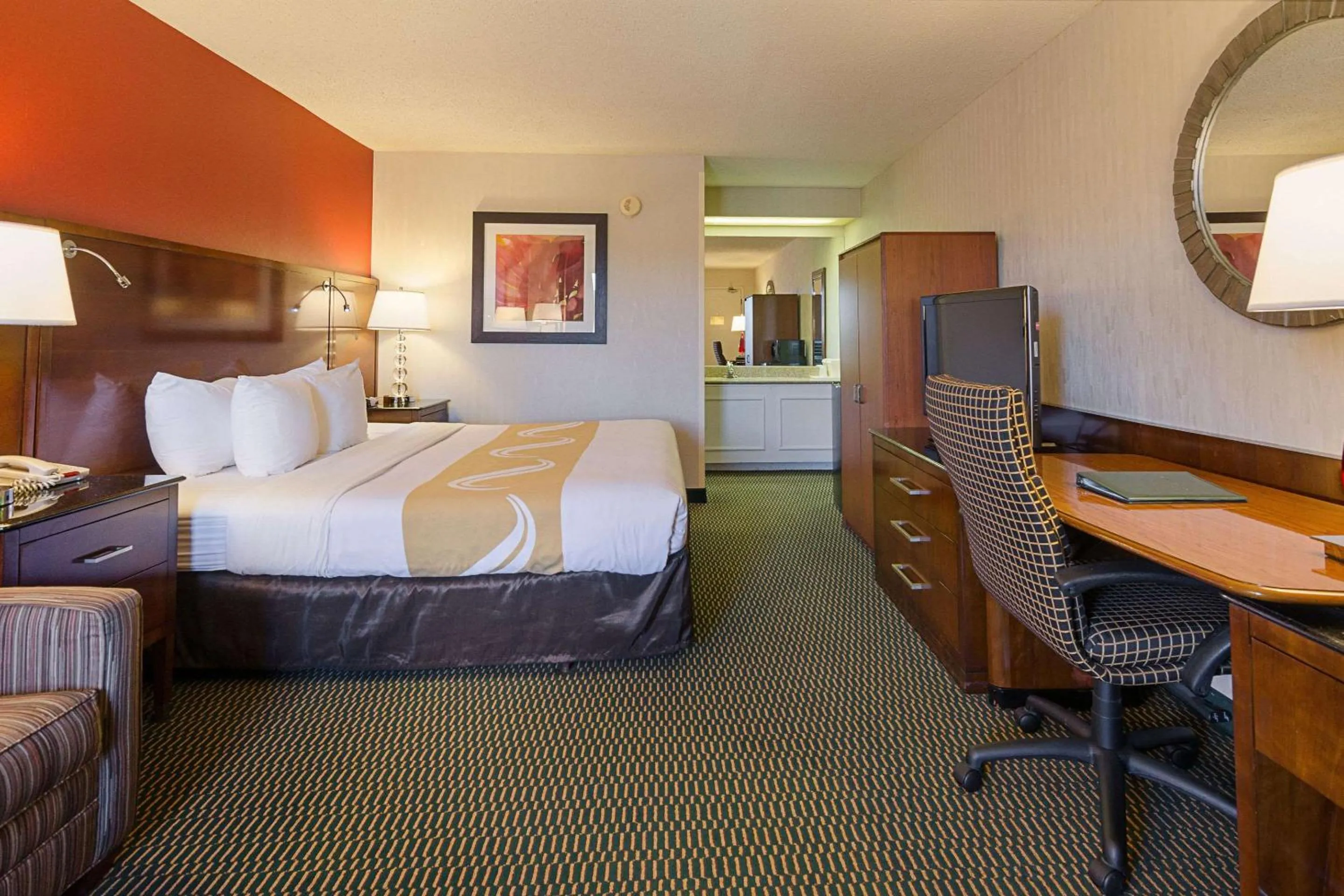 Photo of the whole room, Bed in Quality Inn Christiansburg - Blacksburg