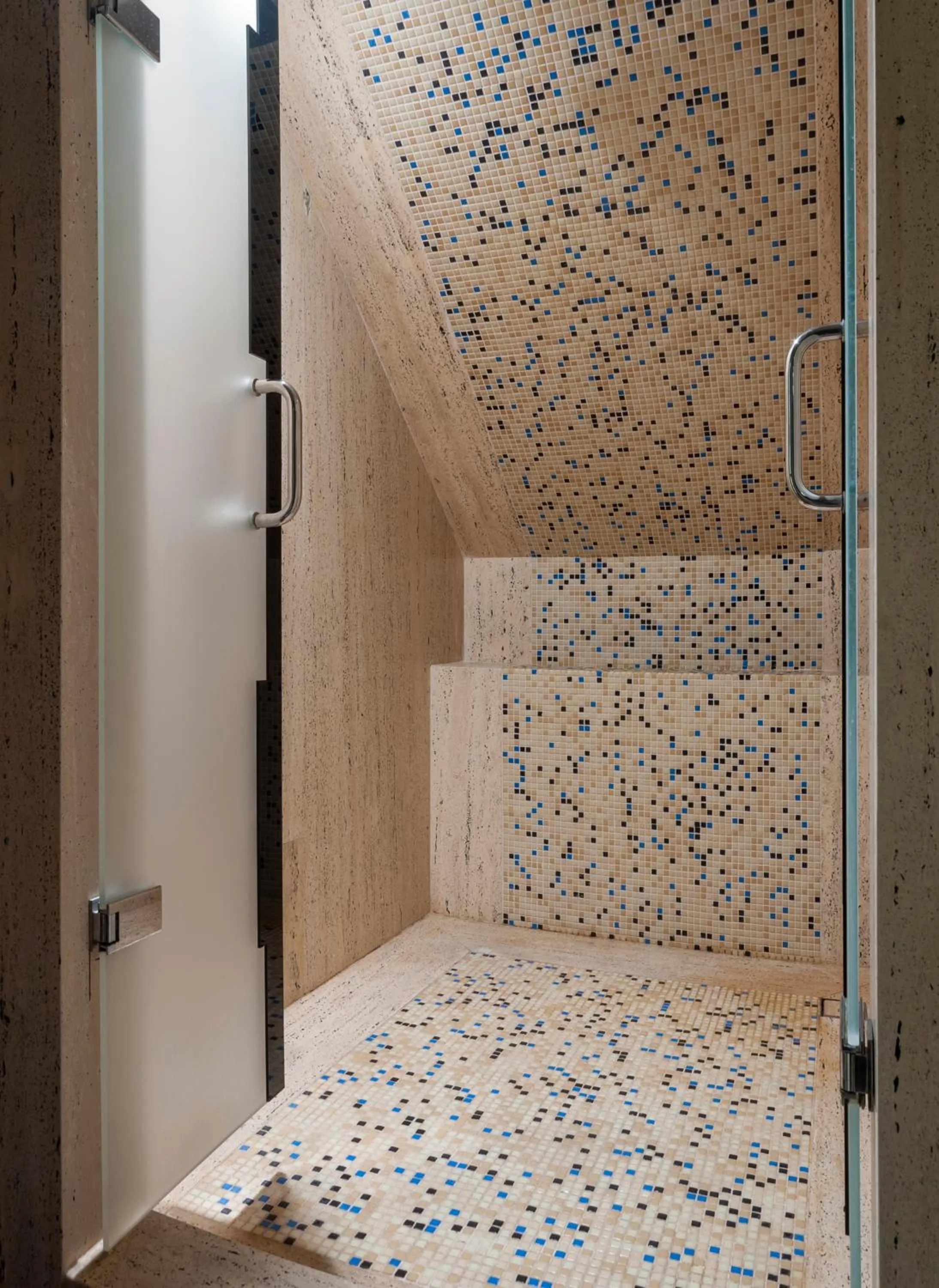 Fitness centre/facilities in Armoni Residence & Hotel