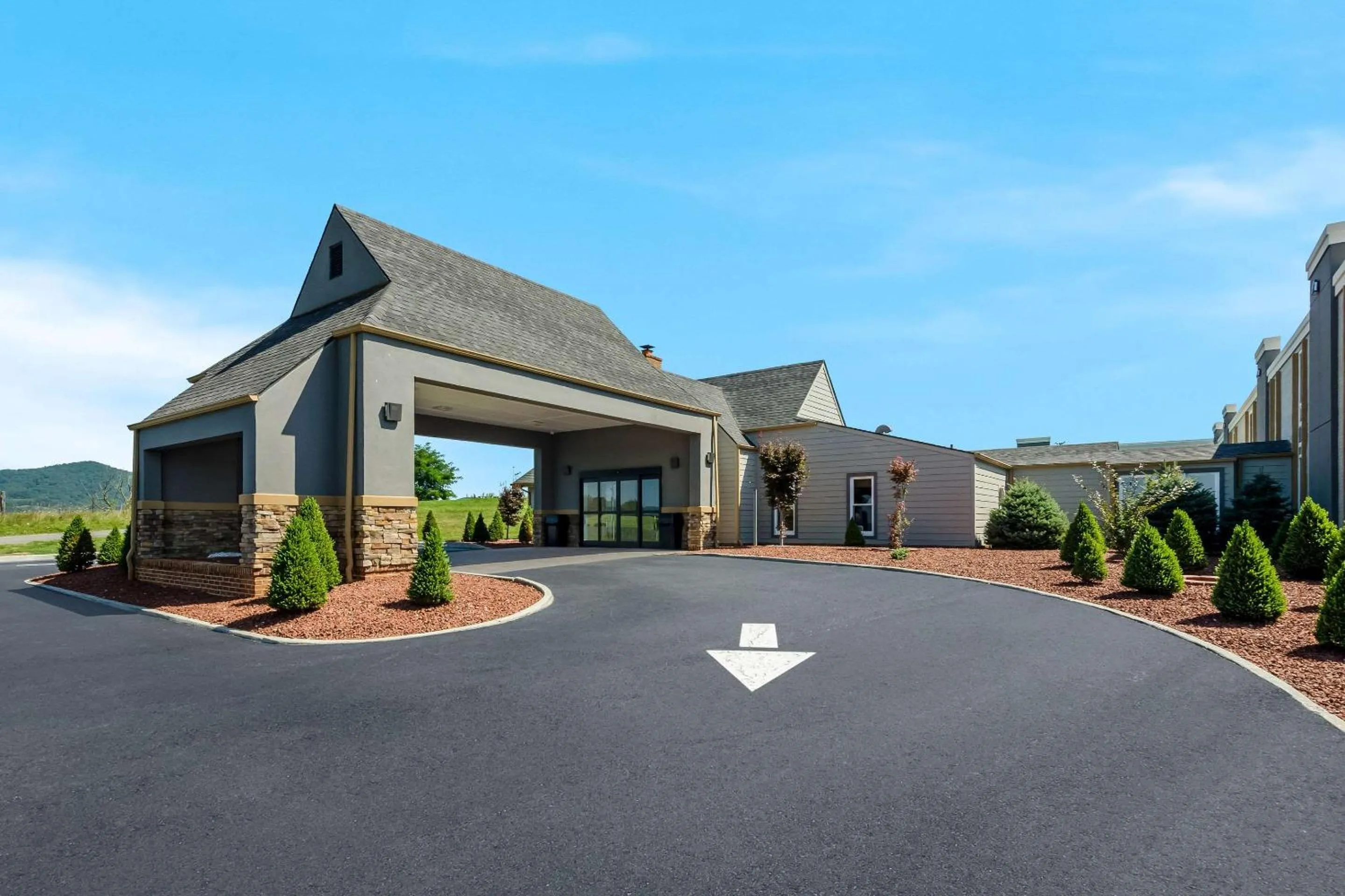 Property building in Comfort Inn Wytheville