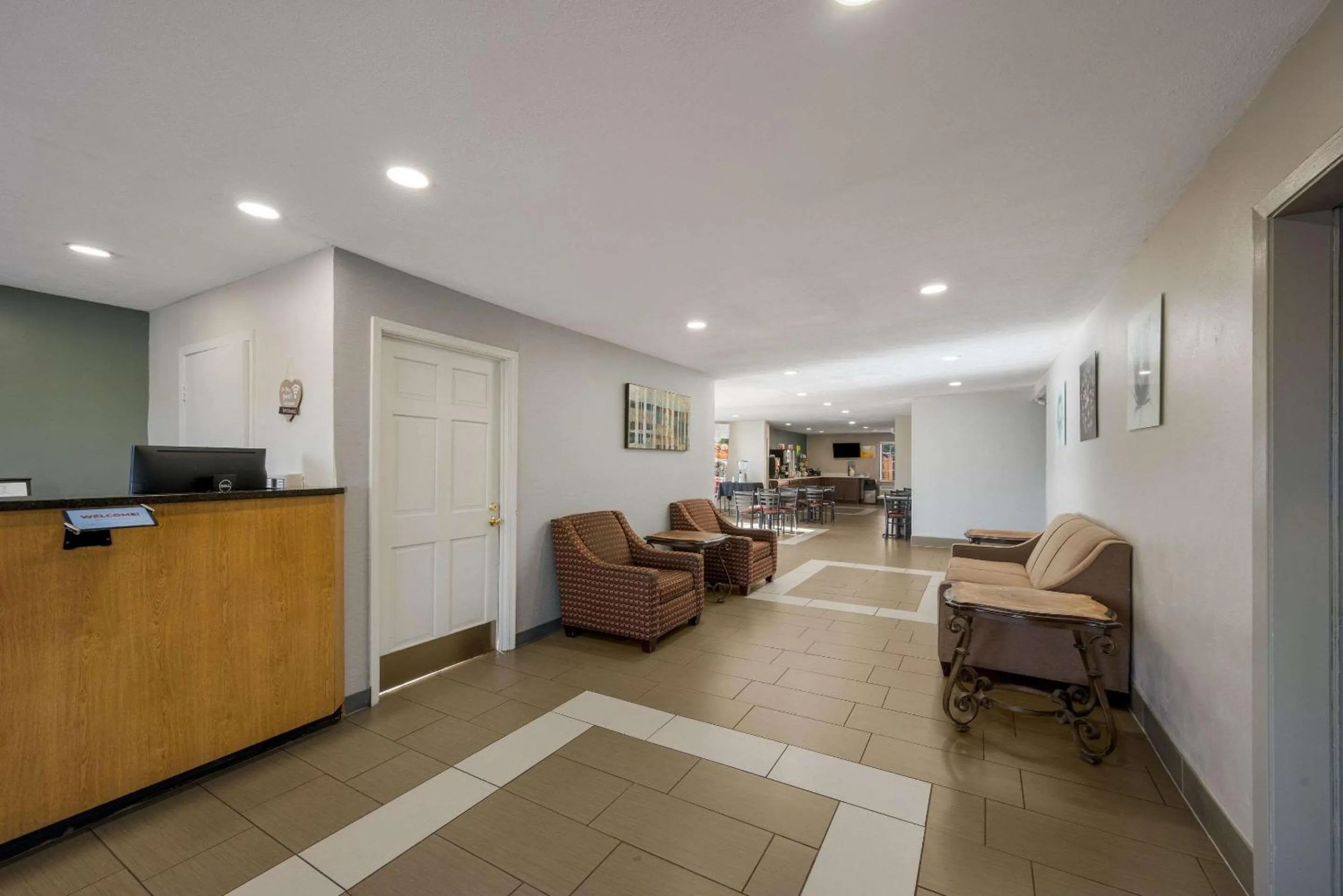 Lobby or reception in Quality Inn University Area