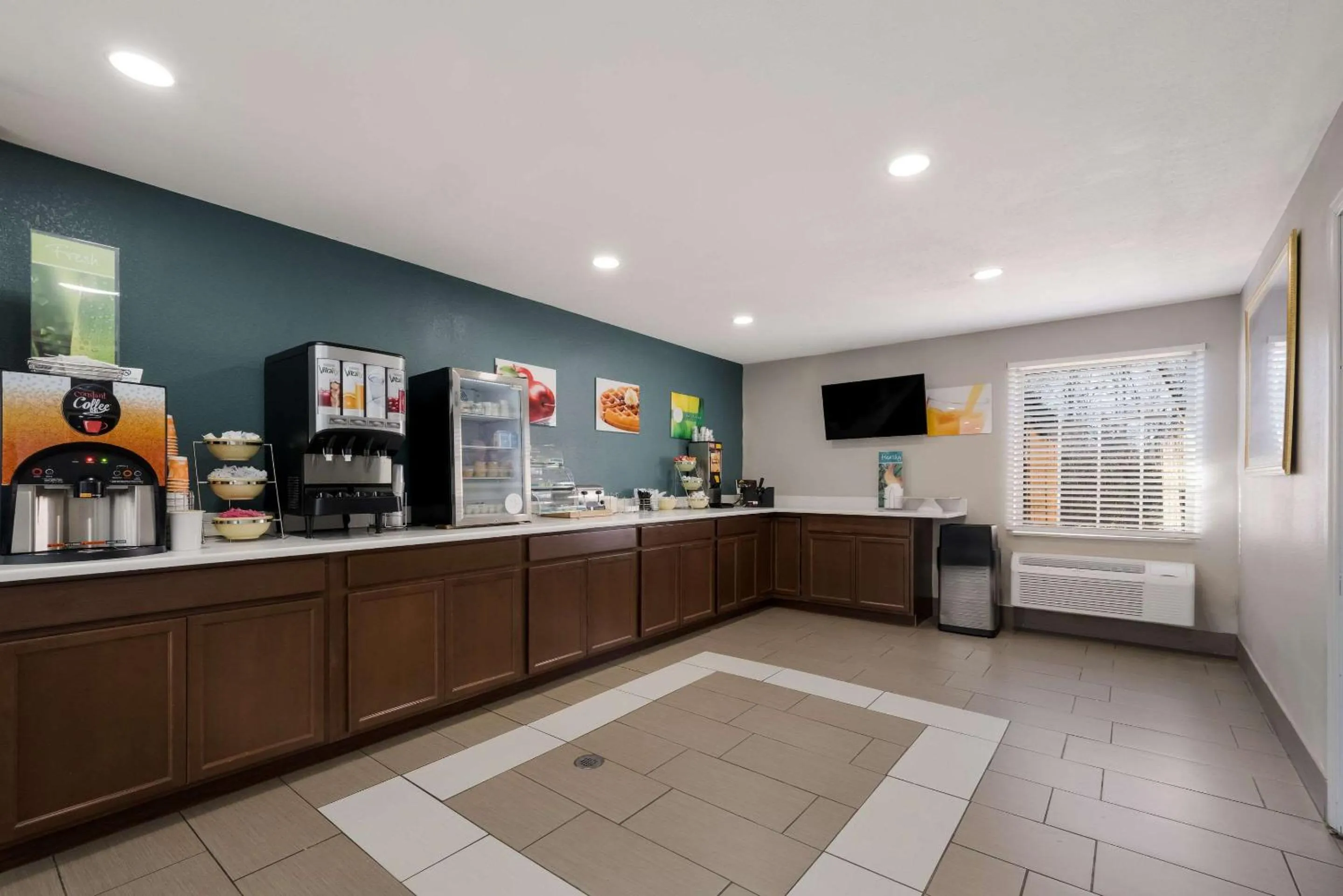 Breakfast in Quality Inn University Area