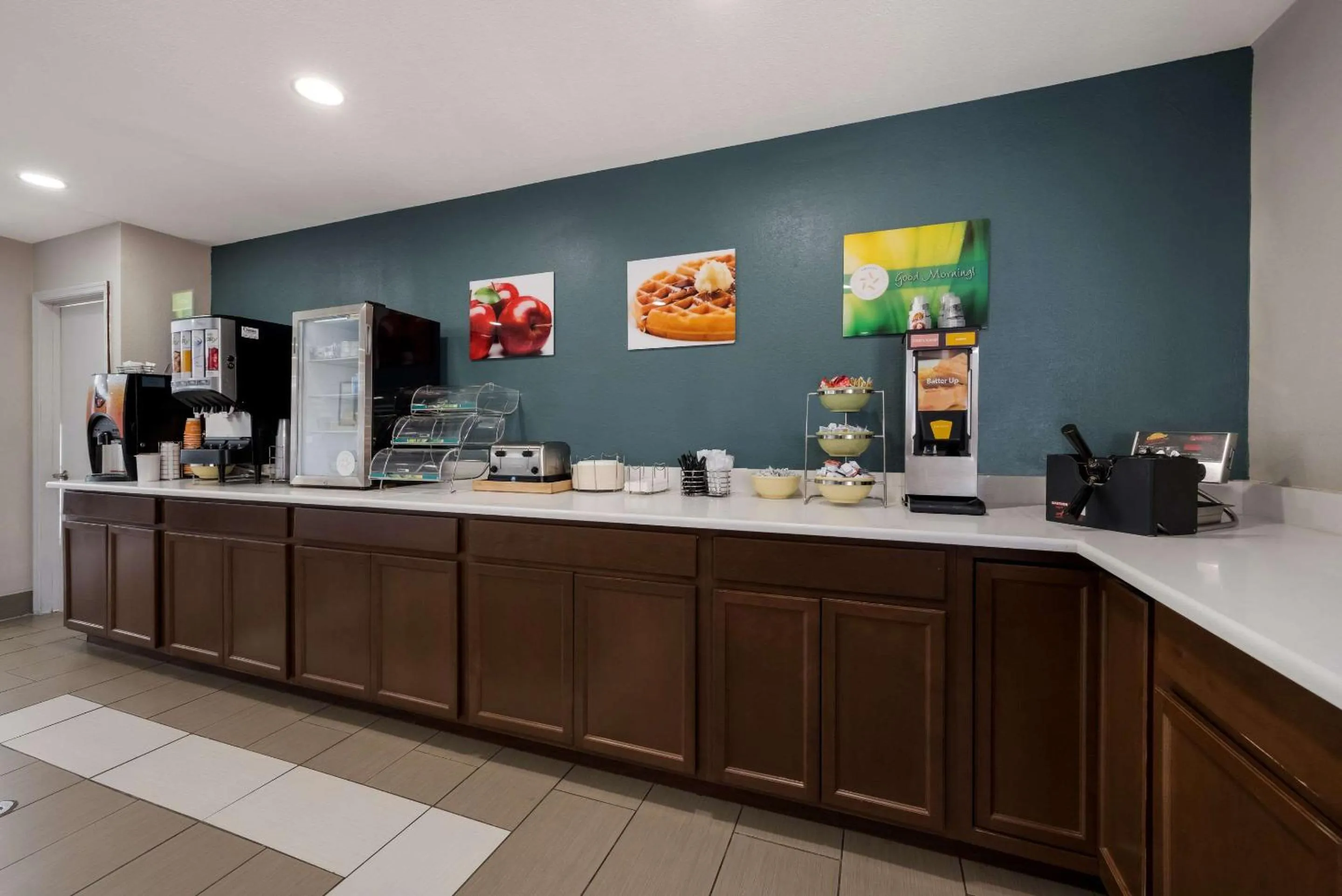 Breakfast in Quality Inn University Area