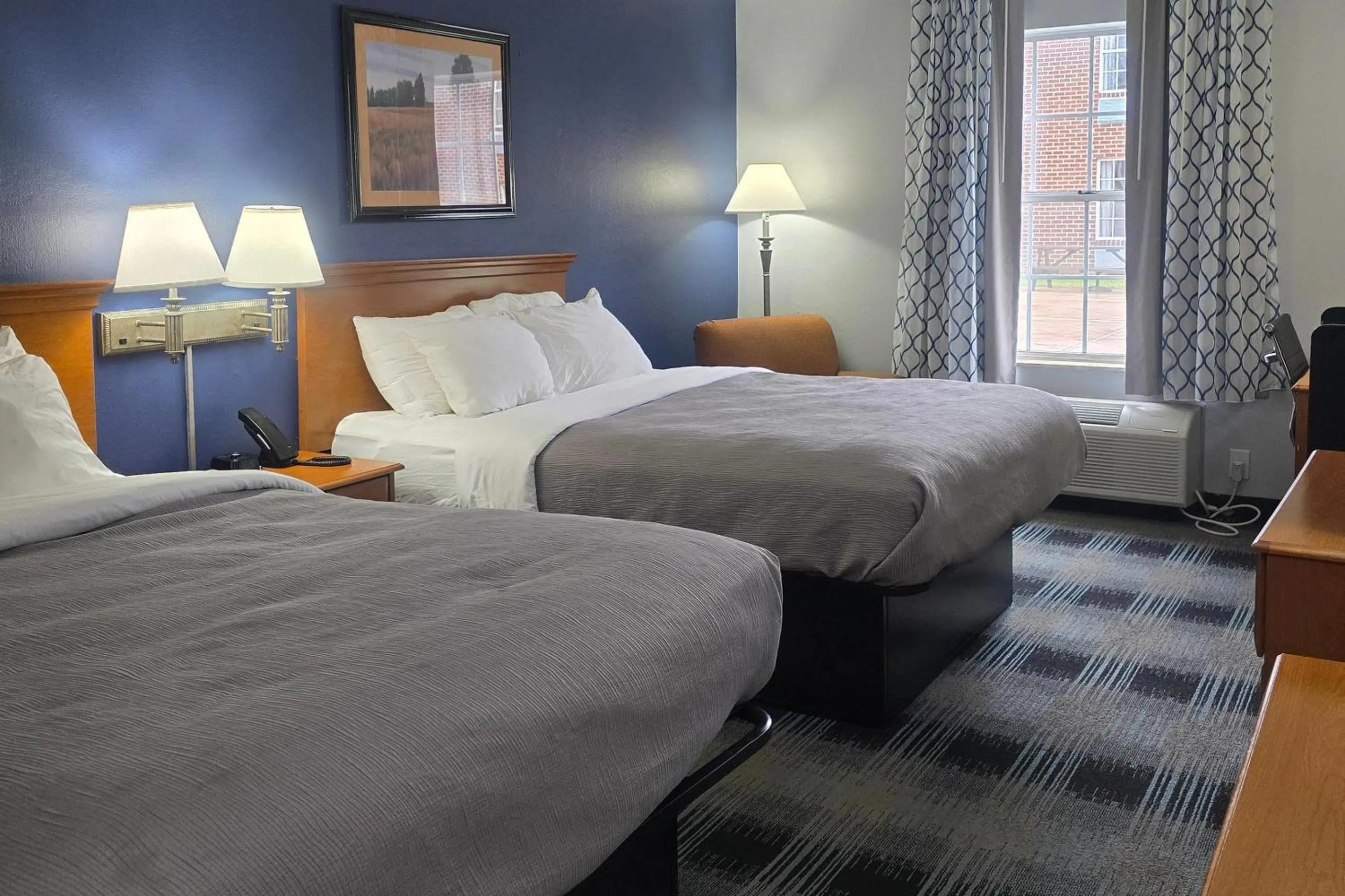 Bedroom, Bed in Quality Inn Dublin I-81